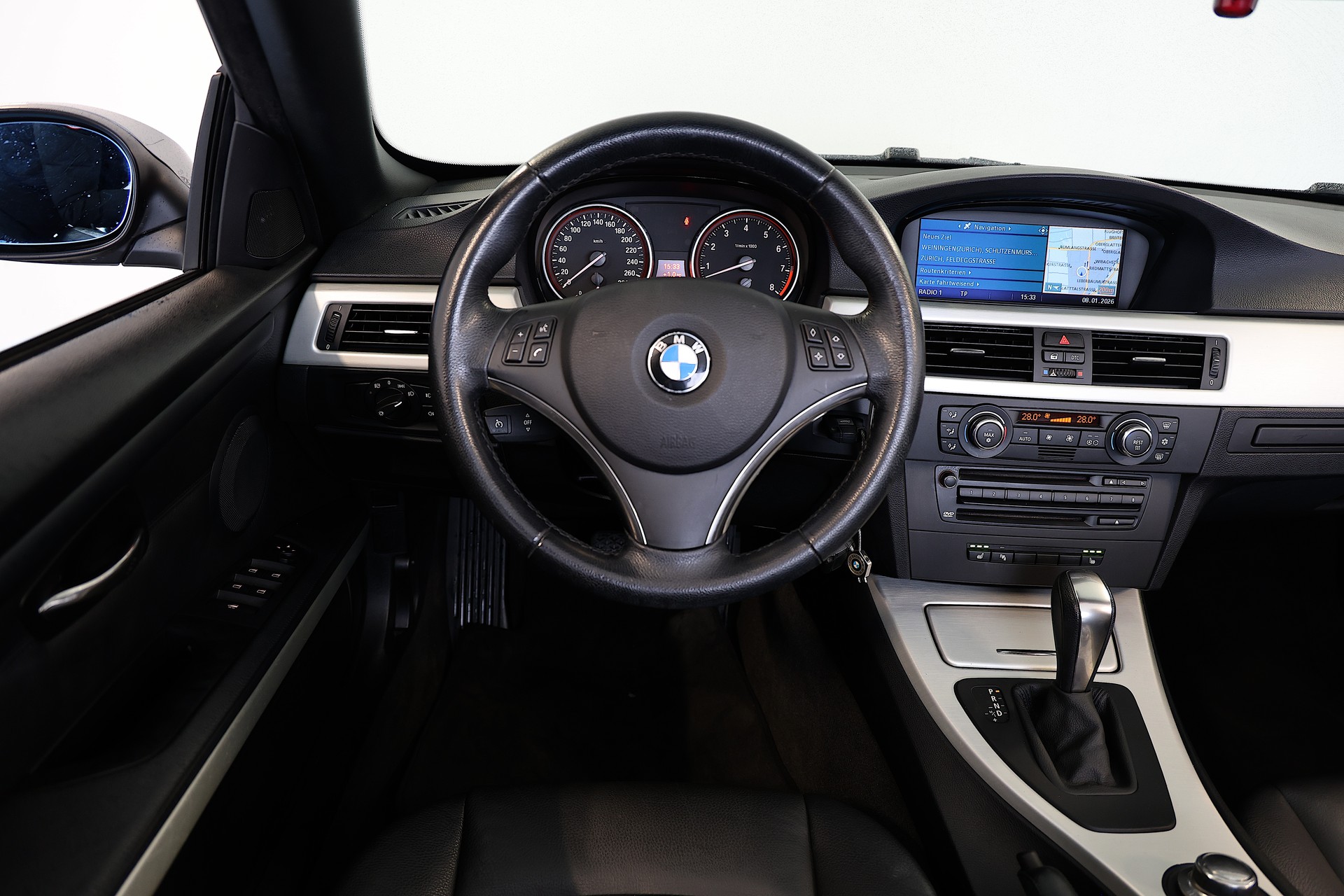 BMW 325i Cabriolet Steptronic-image-10