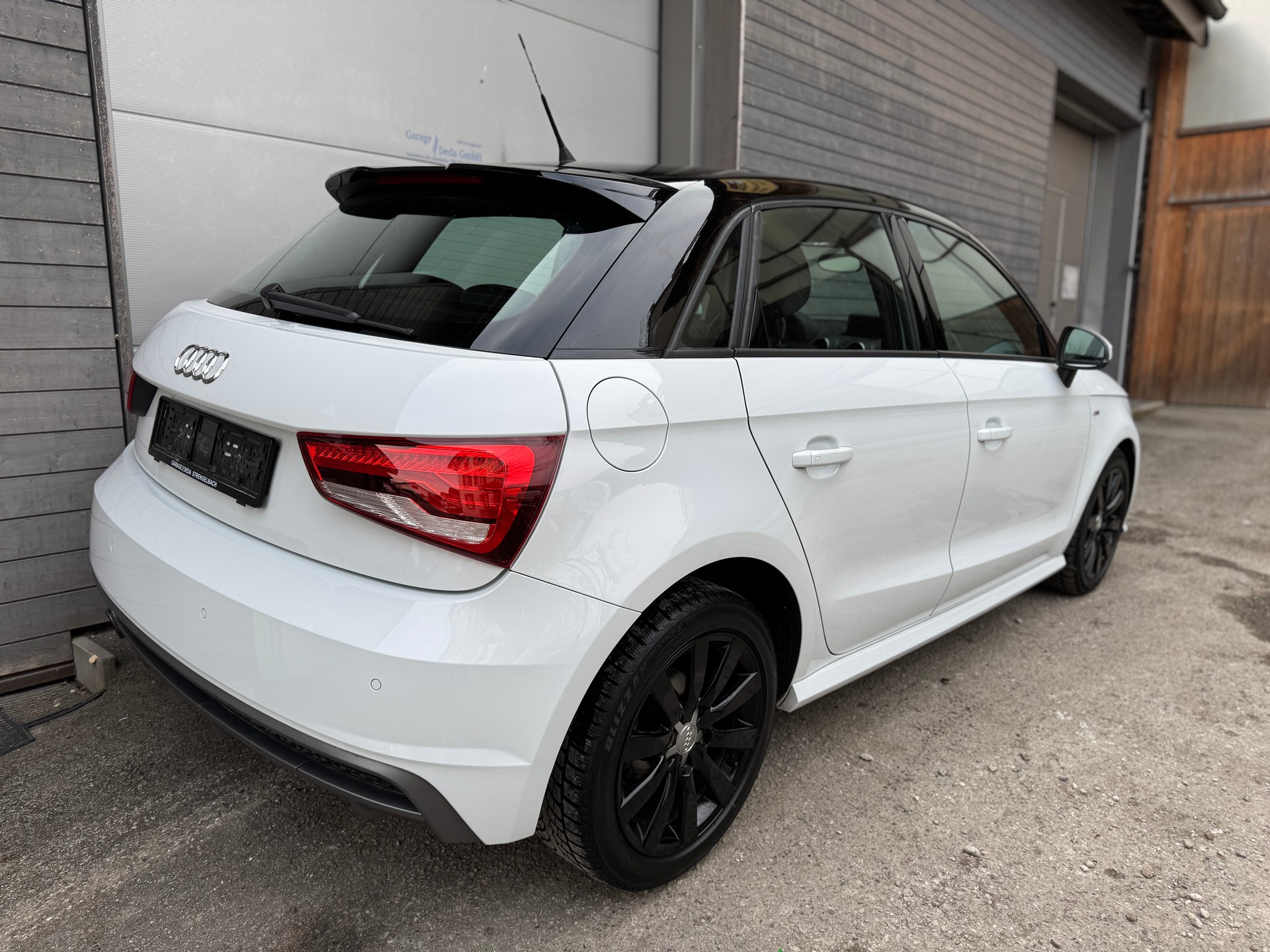 AUDI A1 Sportback 1.0 TFSI S-tronic-image-7