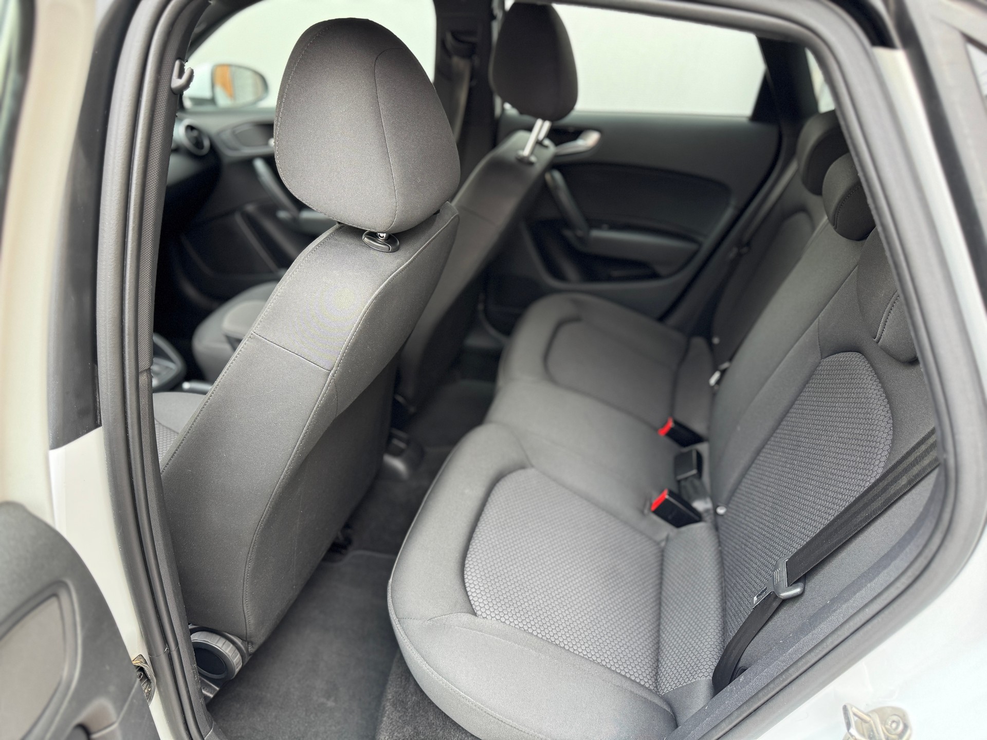 AUDI A1 Sportback 1.0 TFSI S-tronic-image-12