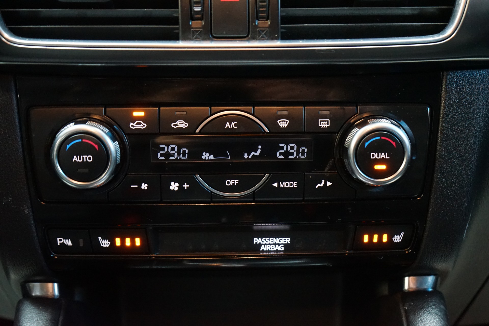 MAZDA CX-5 2.2 D HP Revolution AWD Automatic-image-15