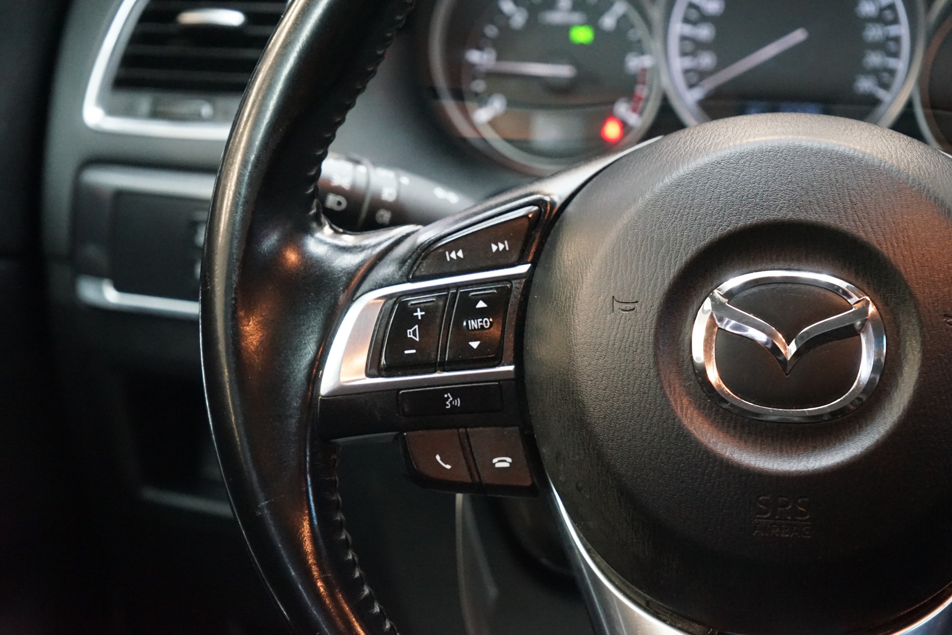MAZDA CX-5 2.2 D HP Revolution AWD Automatic-image-12
