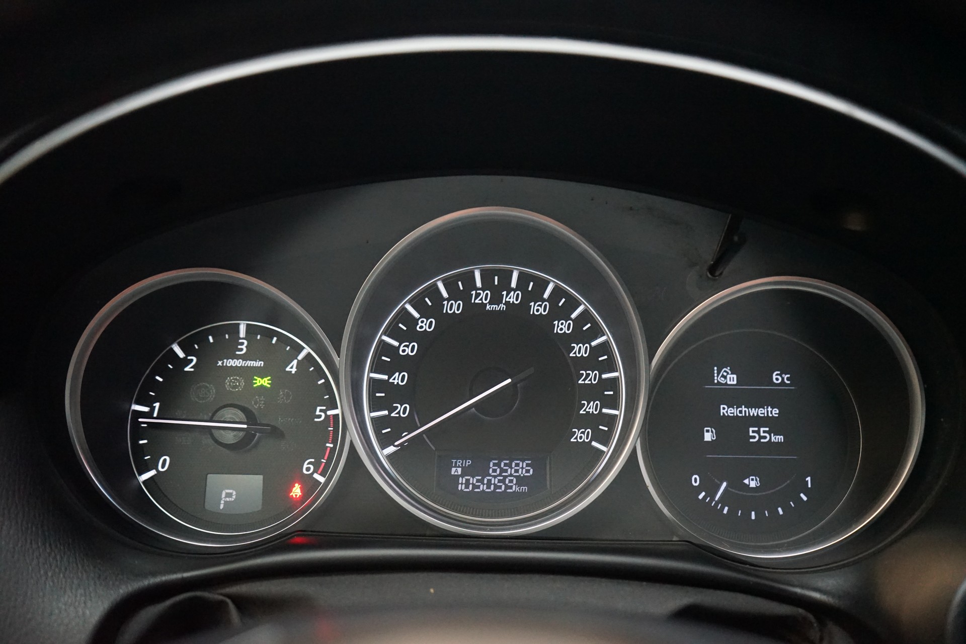 MAZDA CX-5 2.2 D HP Revolution AWD Automatic-image-21