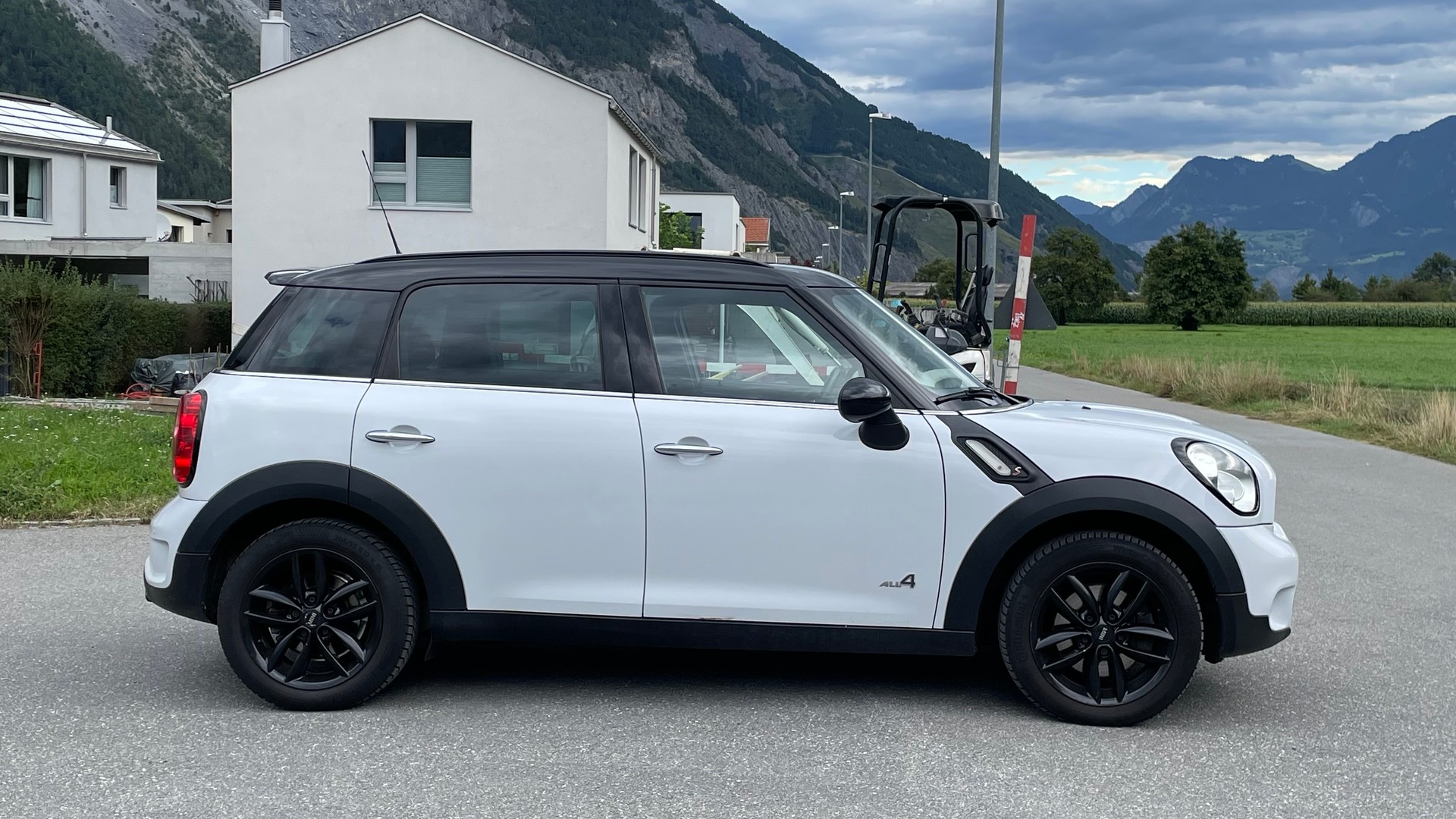 MINI Countryman Cooper S ALL4-image-3