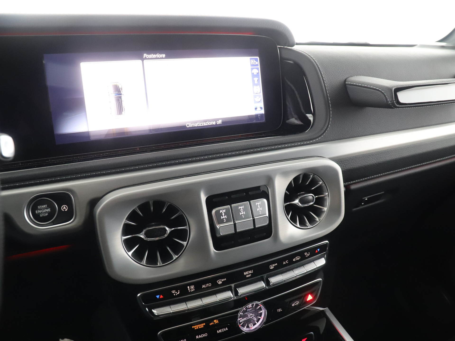 MERCEDES-BENZ G 63 AMG-image-15