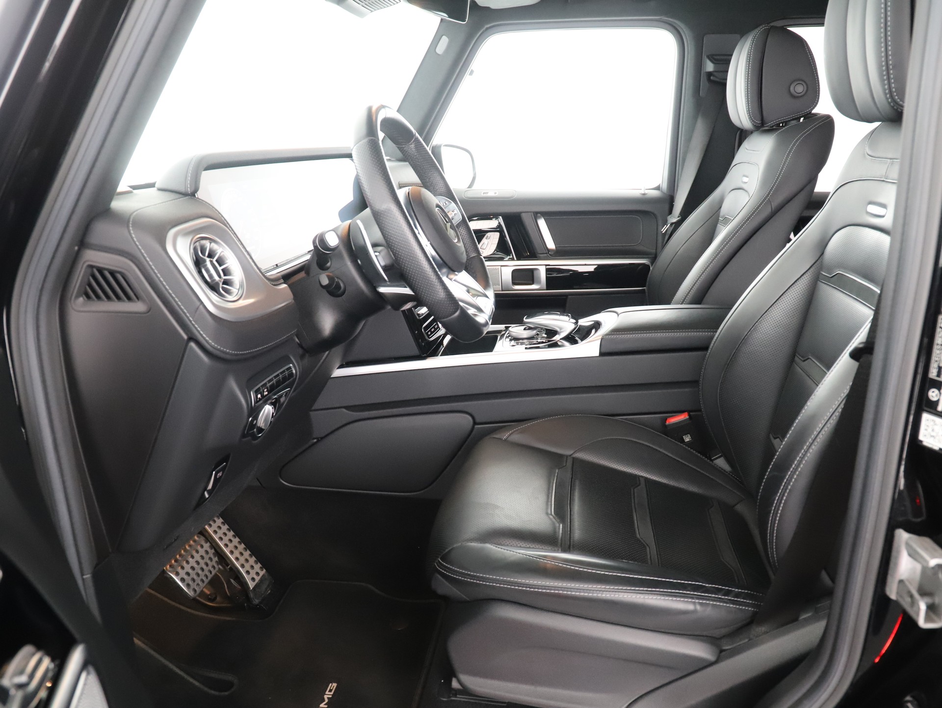 MERCEDES-BENZ G 63 AMG-image-11