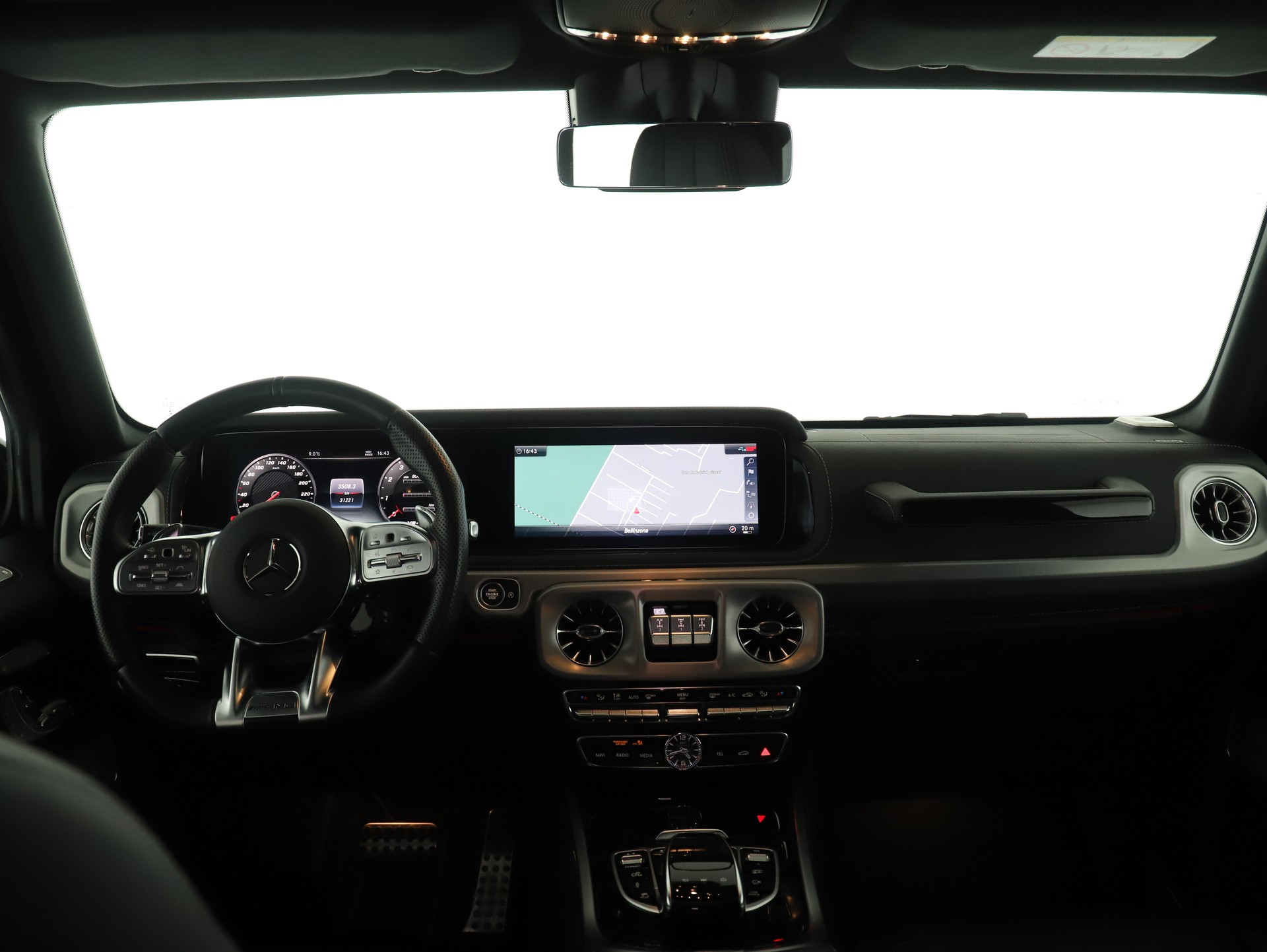MERCEDES-BENZ G 63 AMG-image-13