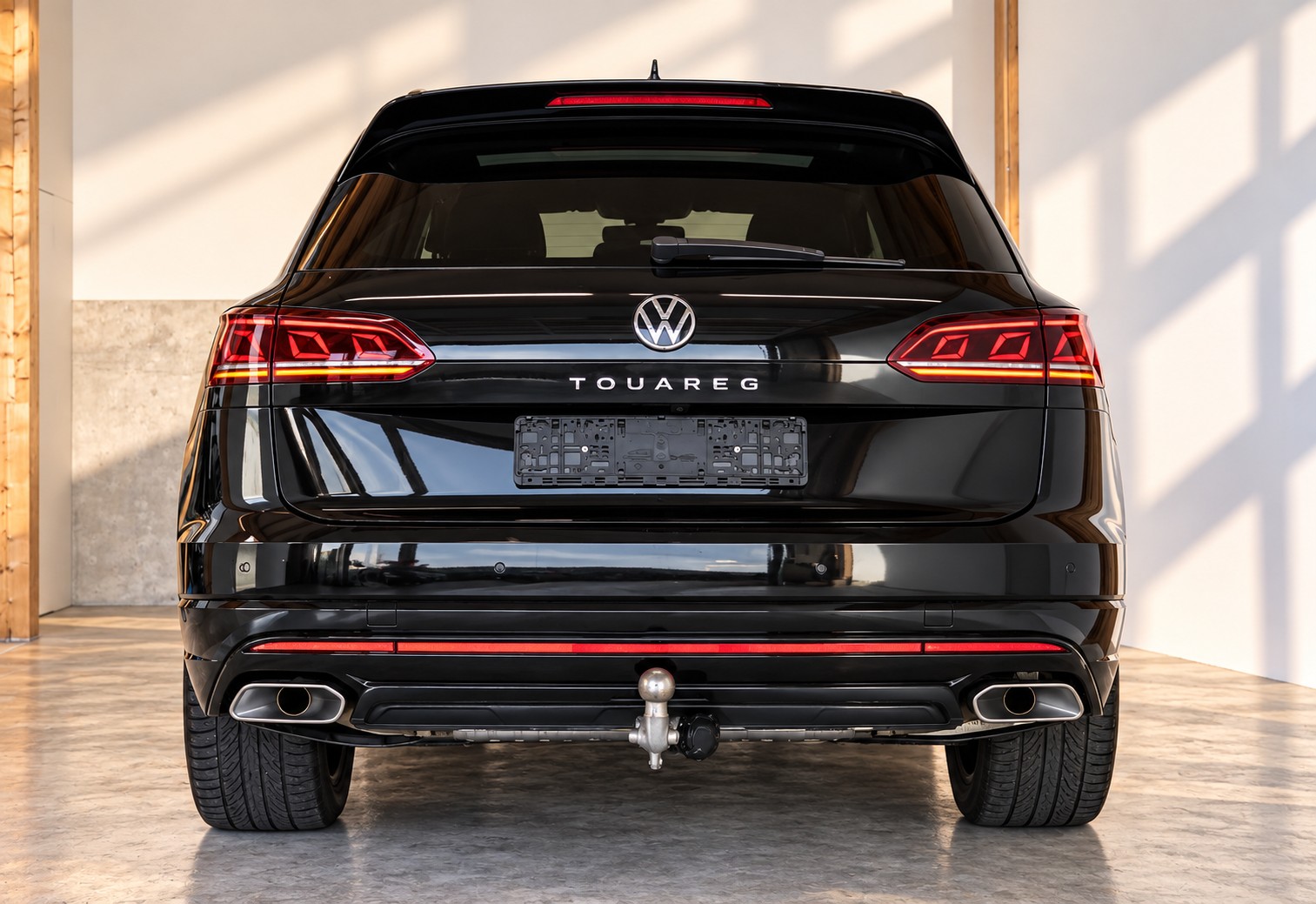 VW Touareg 3.0 TDI R Line Tiptronic-image-14