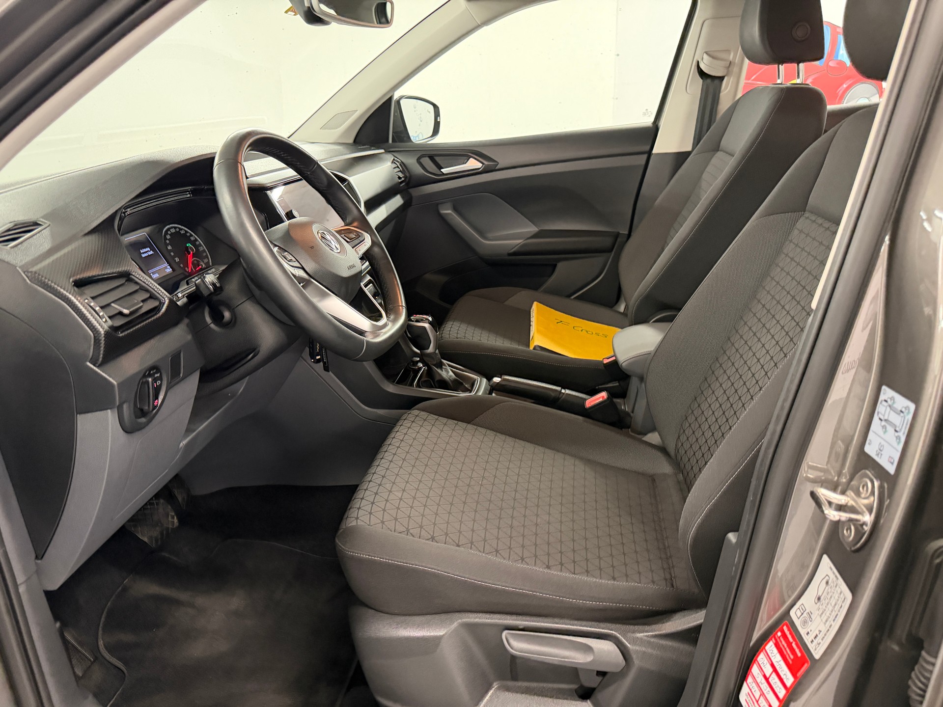 VW T-Cross 1.0 TSI Style DSG-image-8