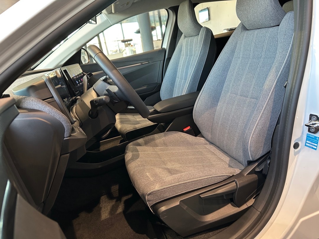 RENAULT Mégane E-TECH Equlibre-image-7