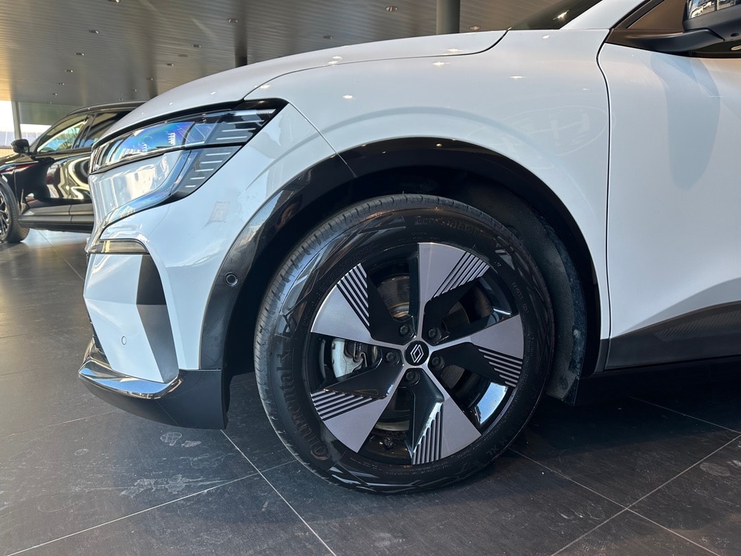 RENAULT Mégane E-TECH Equlibre-image-2