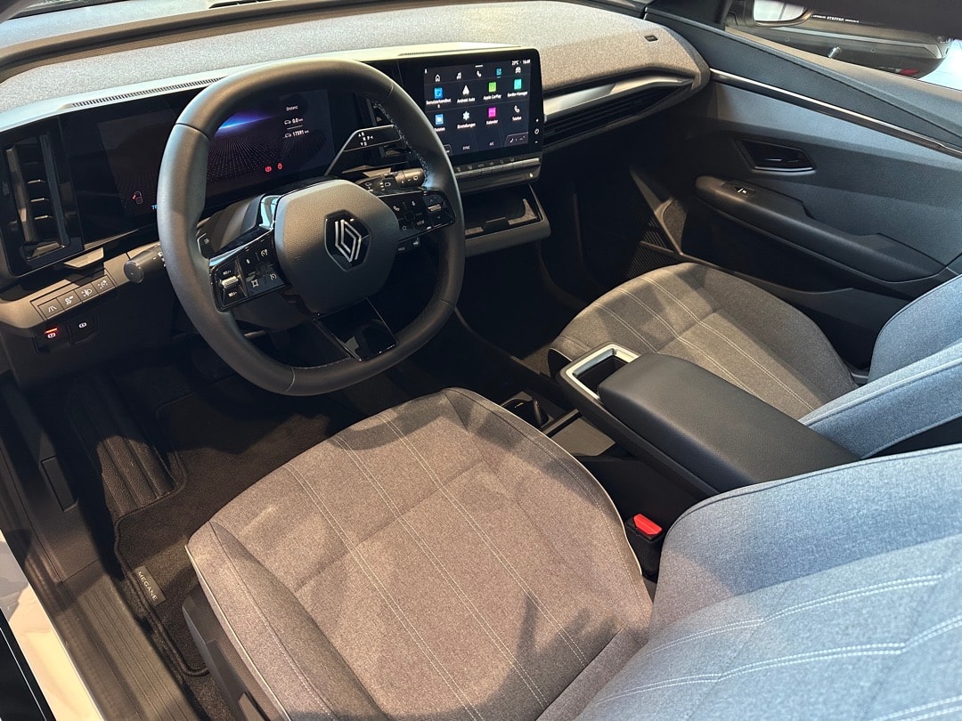 RENAULT Mégane E-TECH Equlibre-image-8