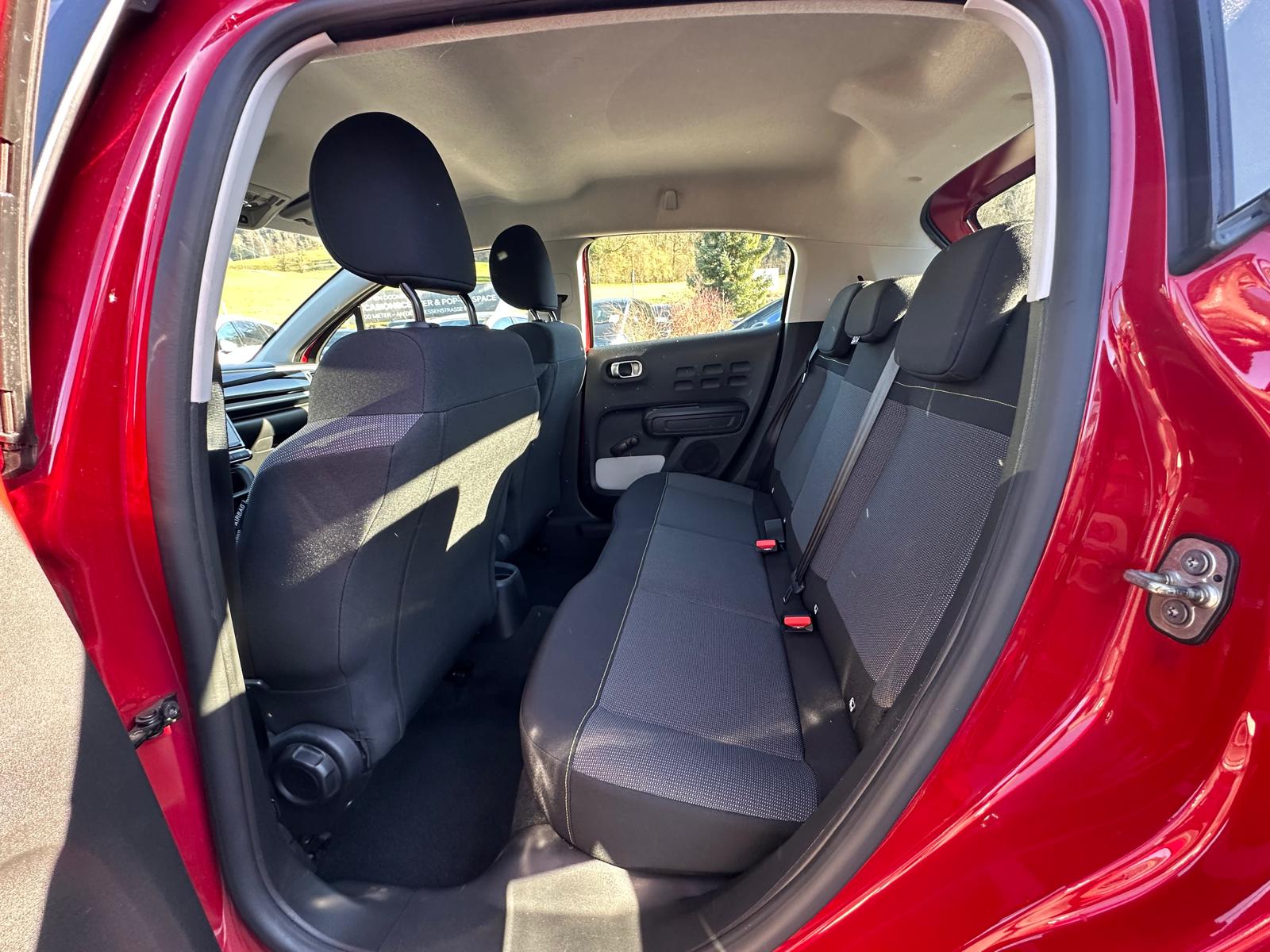 CITROEN C3 1.2i PureTech Feel Edition-image-8