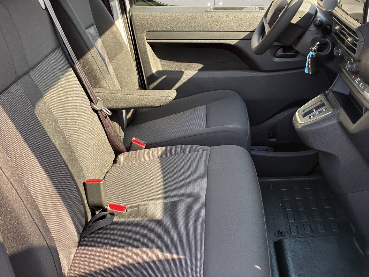 PEUGEOT Expert Kaw. Standard 2.2 BlueHDi 150 PS S/S-image-12