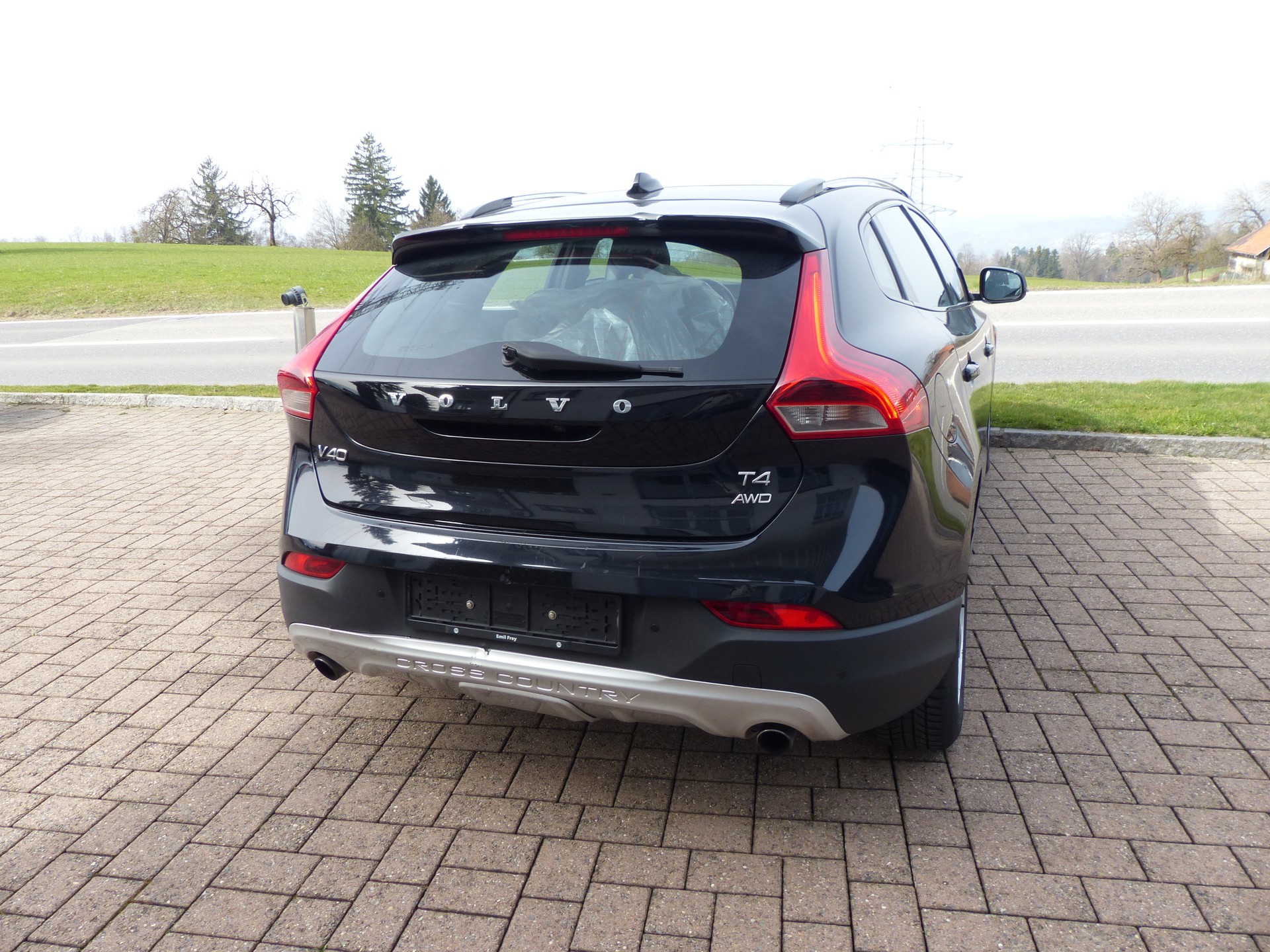 VOLVO V40 Cross Country T4 2.0 AWD Summum Geartronic-image-8
