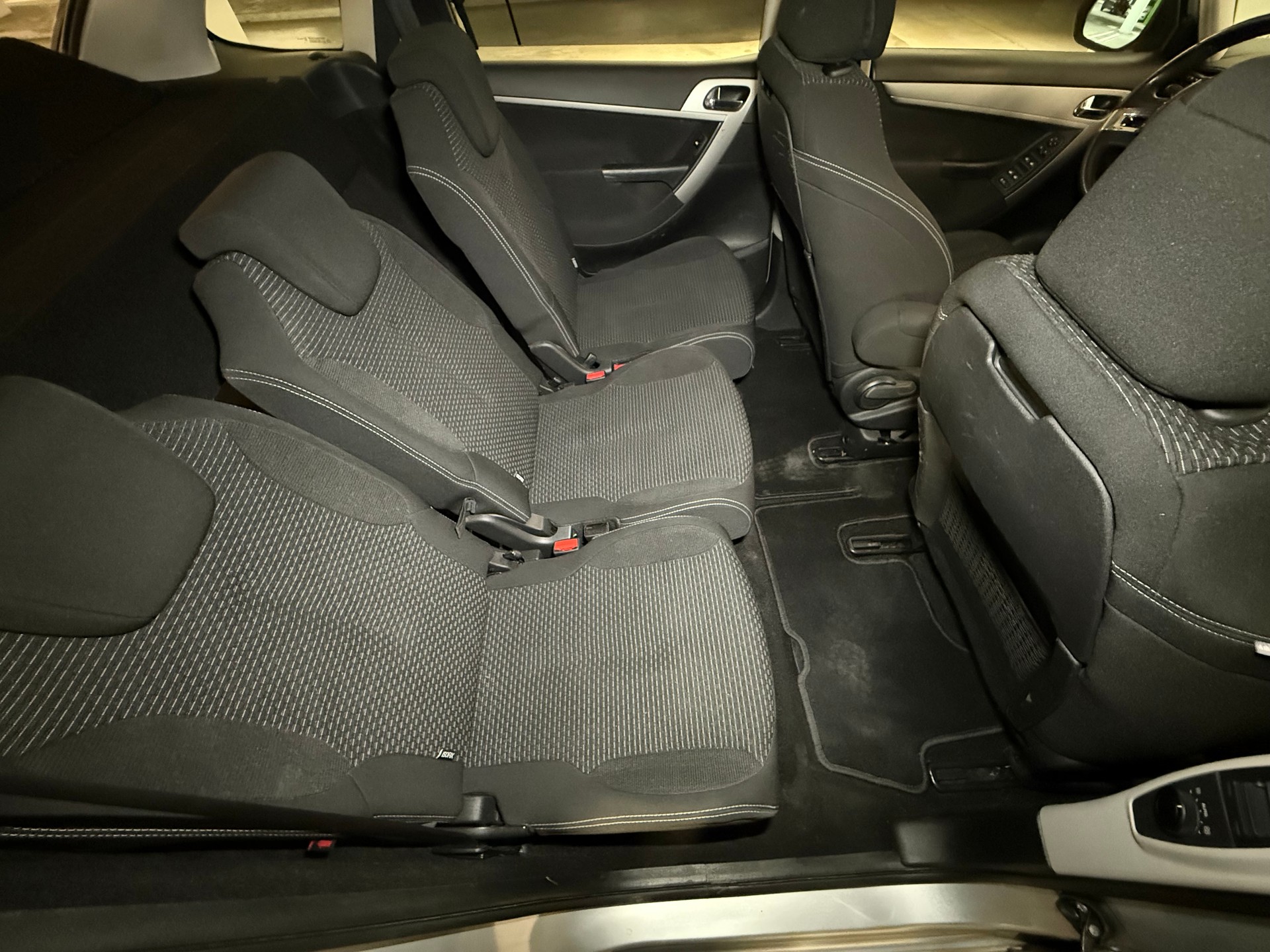 CITROEN C4 Picasso 1.6 HDI 16V Dynamique+-image-12
