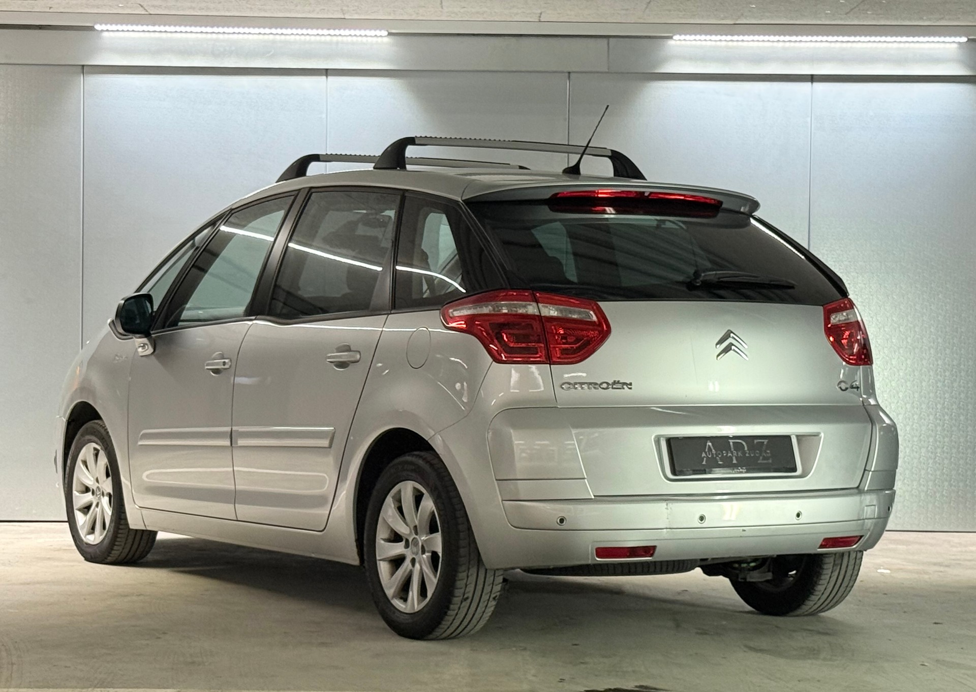 CITROEN C4 Picasso 1.6 HDI 16V Dynamique+-image-6