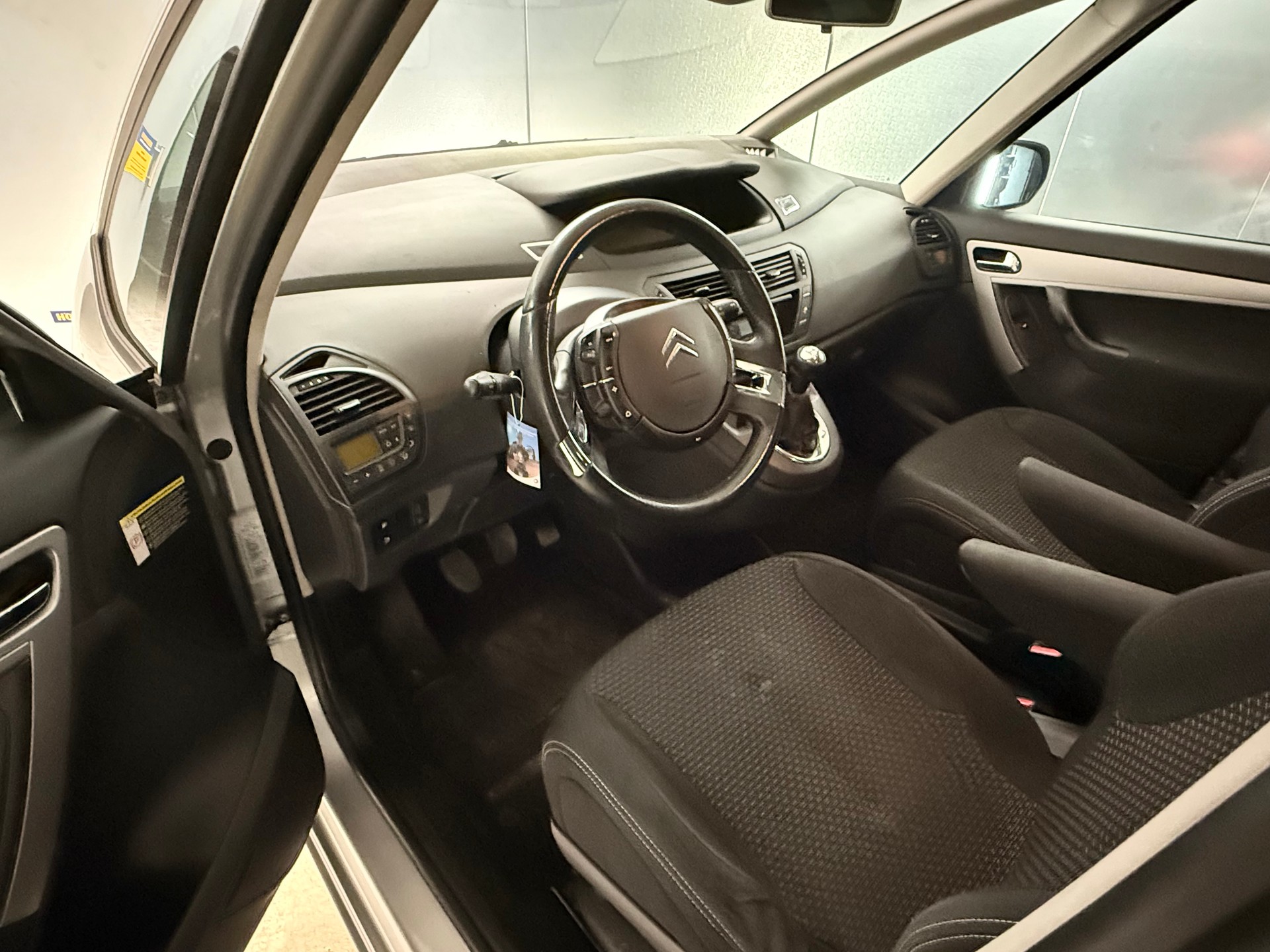 CITROEN C4 Picasso 1.6 HDI 16V Dynamique+-image-8
