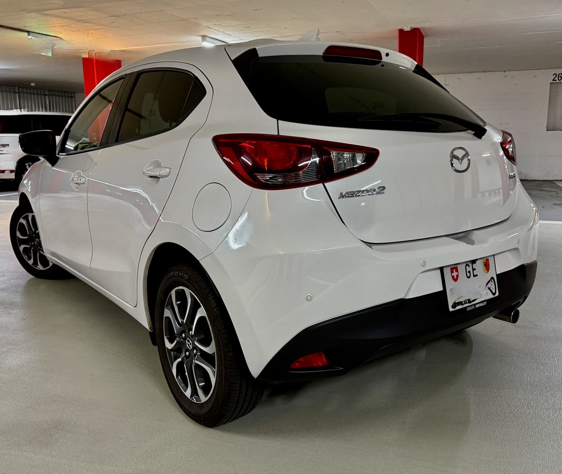 MAZDA 2 SKYACTIV-G 90 Revolution Automat-image-1