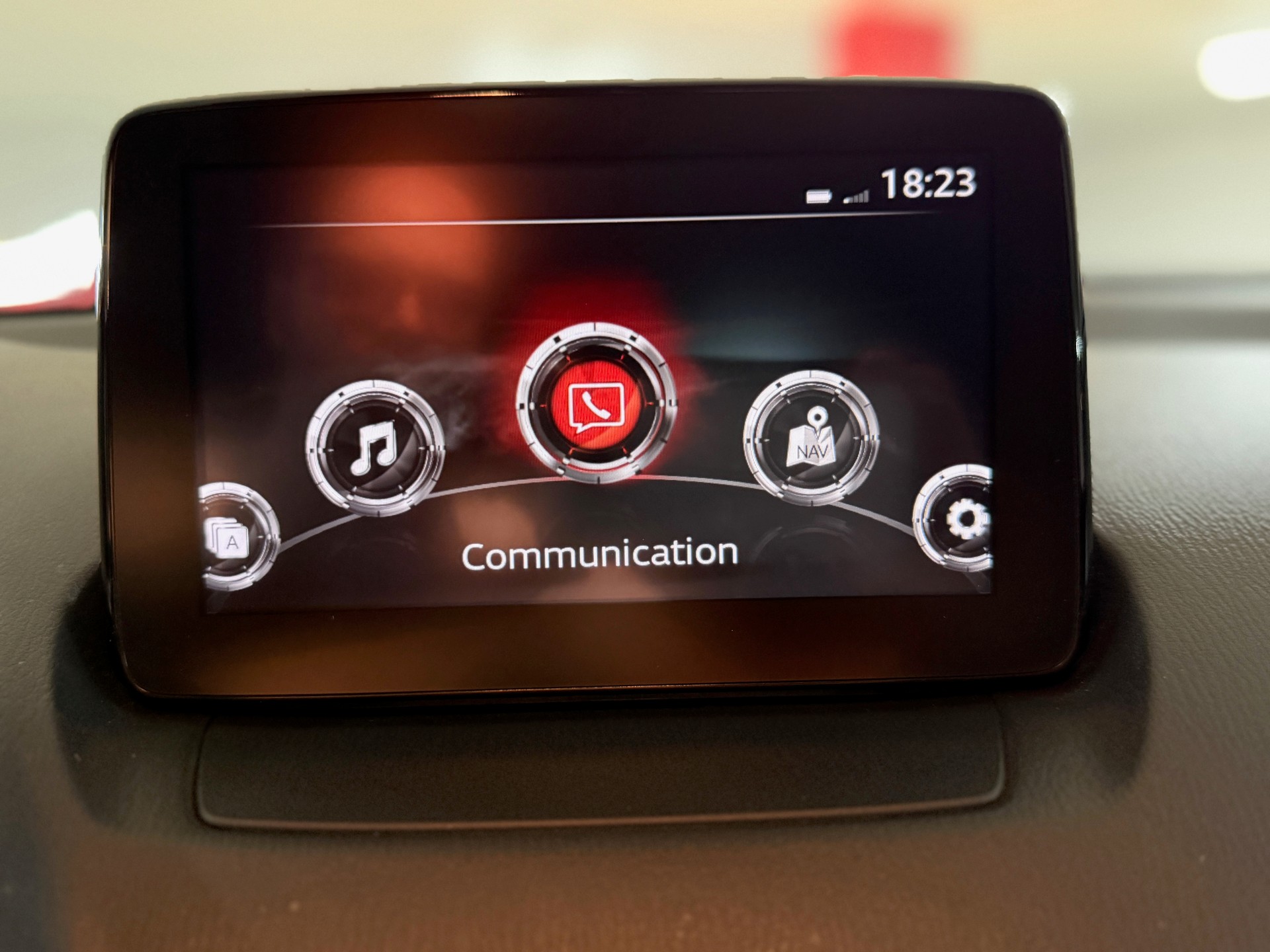 MAZDA 2 SKYACTIV-G 90 Revolution Automat-image-4