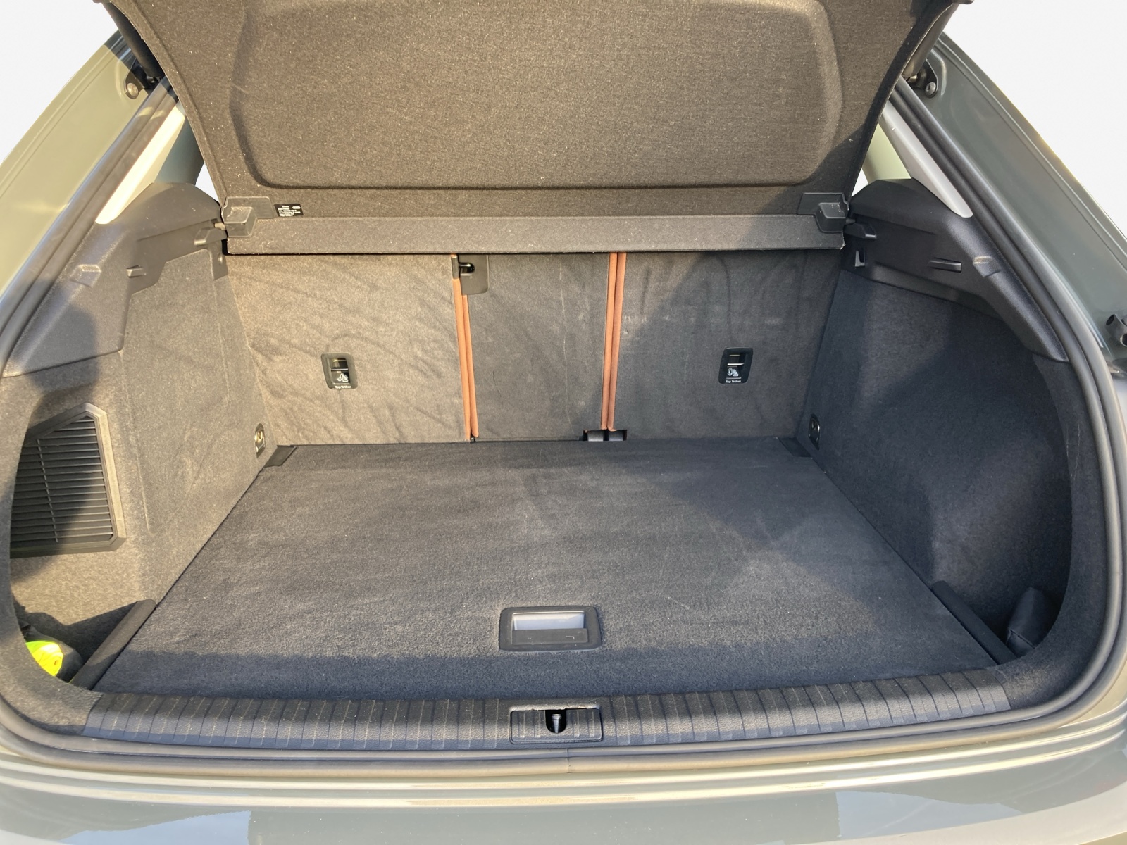 AUDI Q3 45 TFSI e S-tronic-image-13