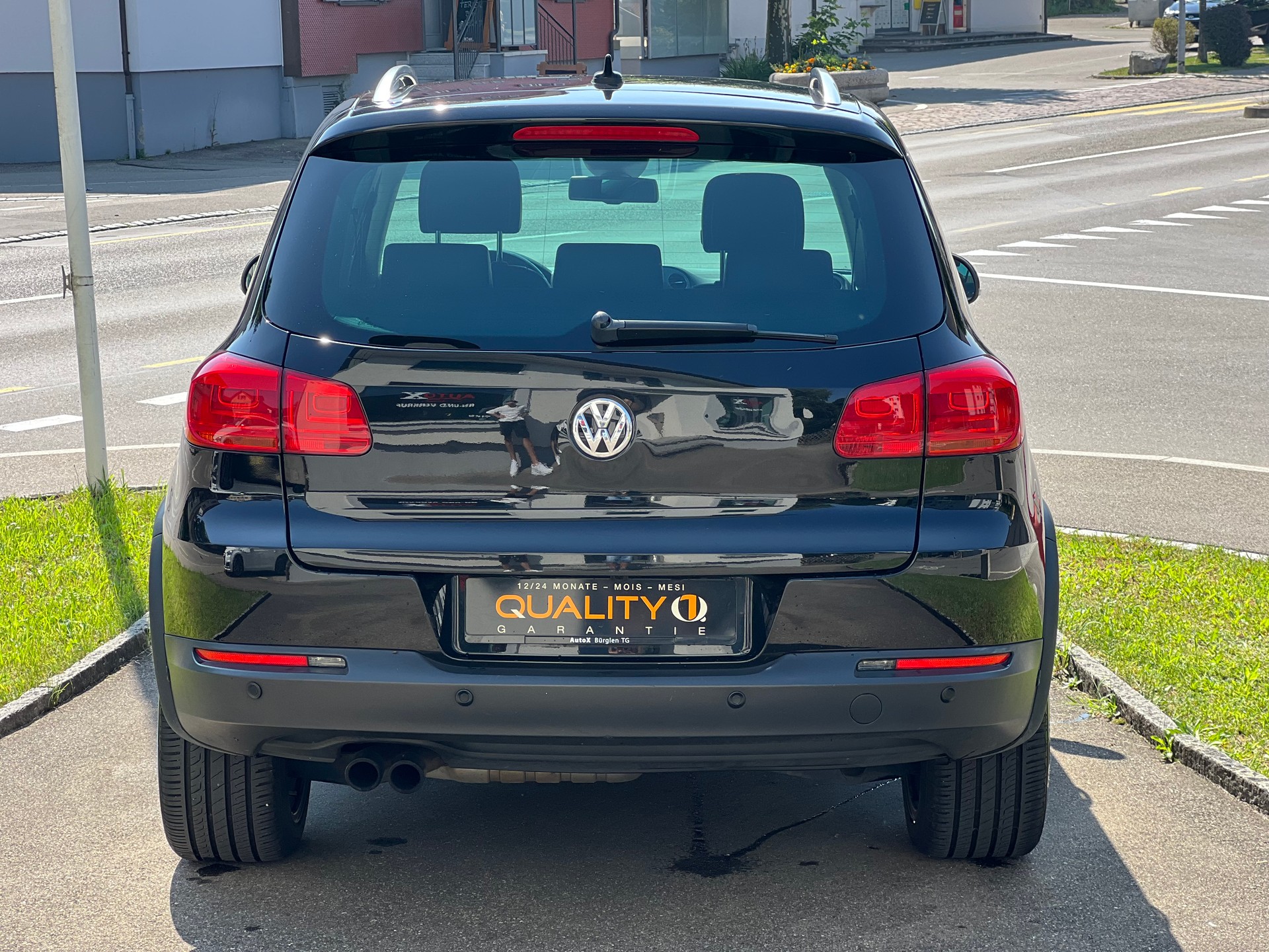 VW Tiguan 2.0 TSI Sport&Style 4Motion DSG Ledersitze-image-8