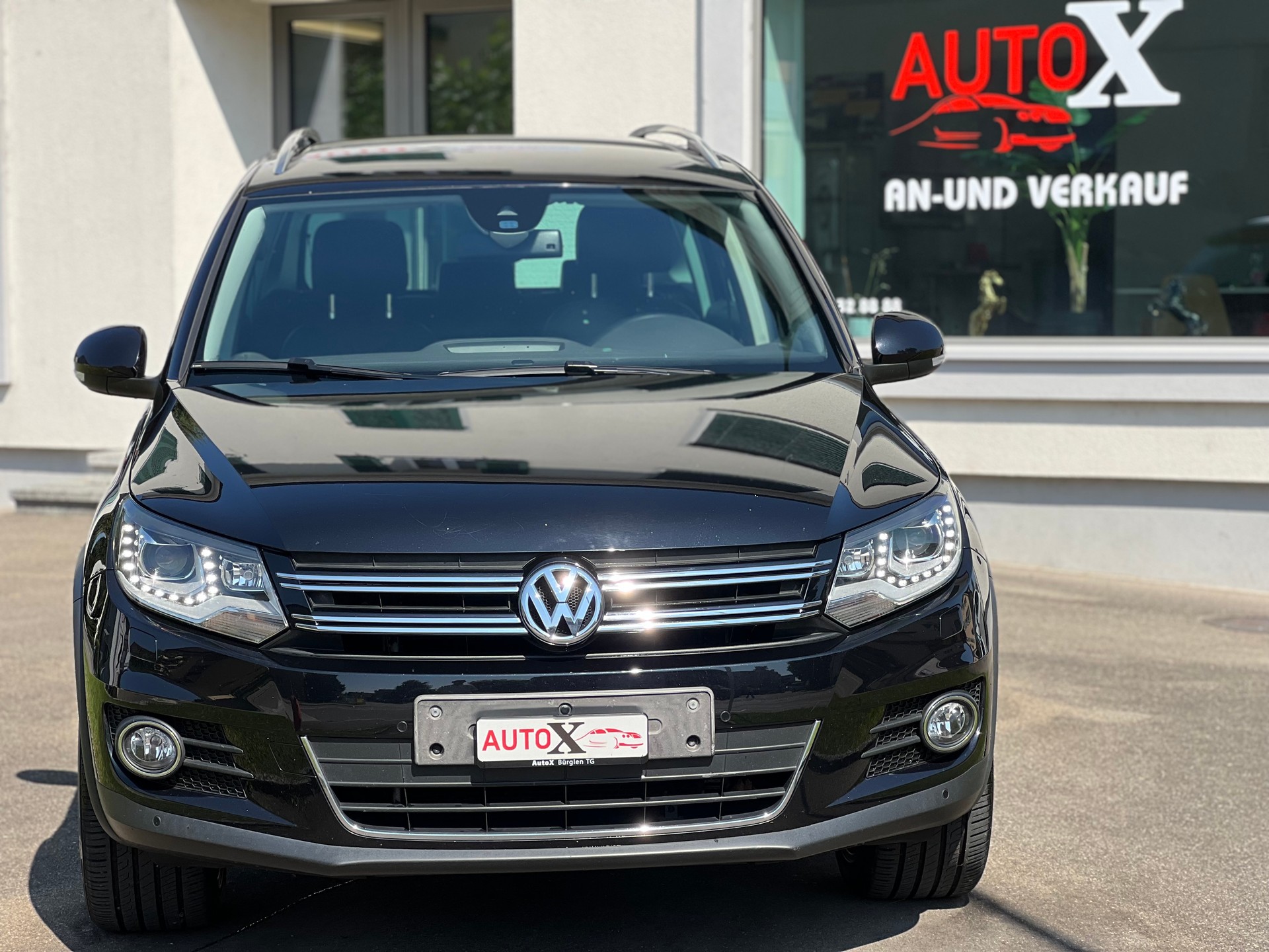 VW Tiguan 2.0 TSI Sport&Style 4Motion DSG Ledersitze-image-3