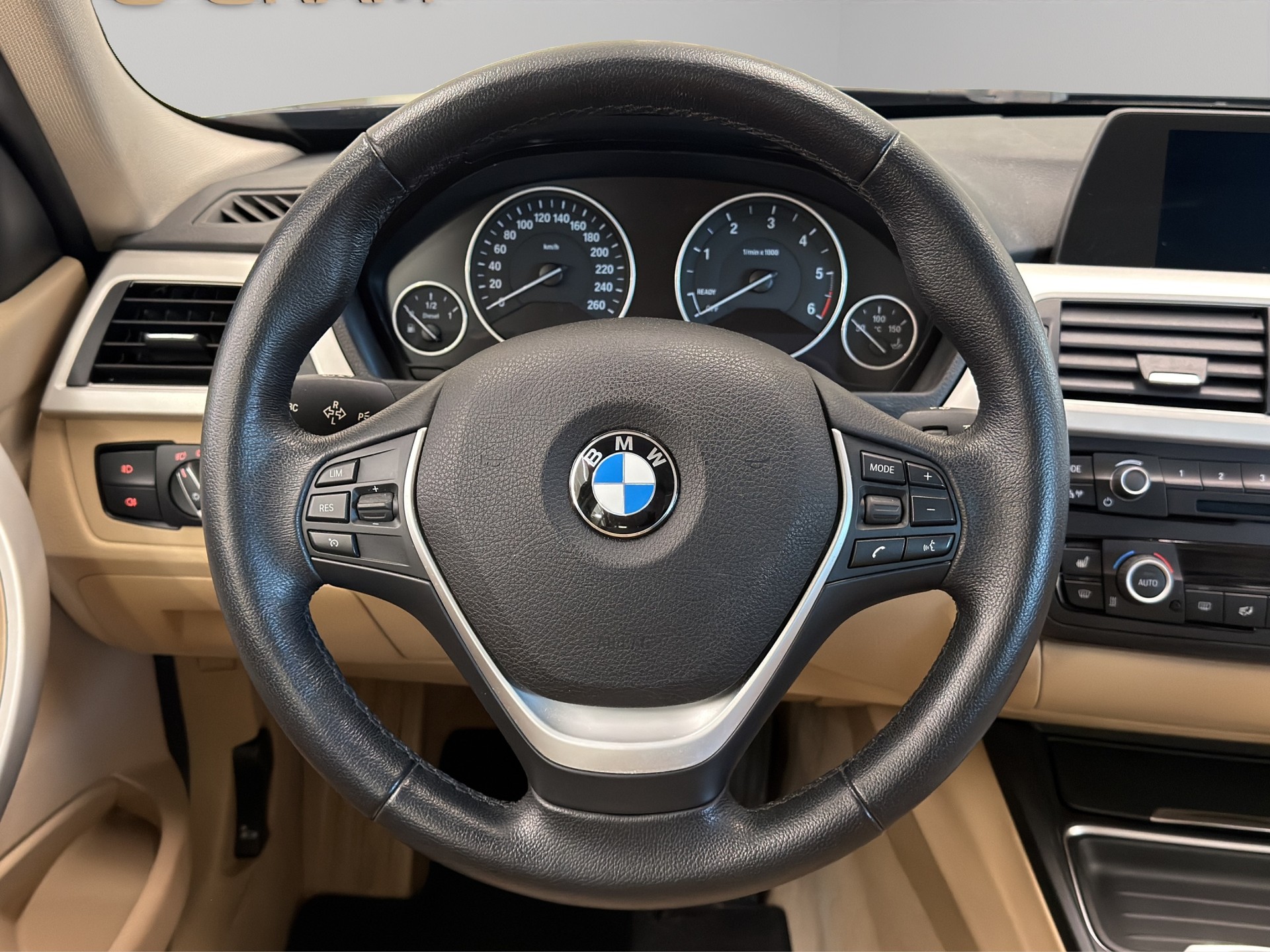 BMW 320d Steptronic Luxury-Line-image-17