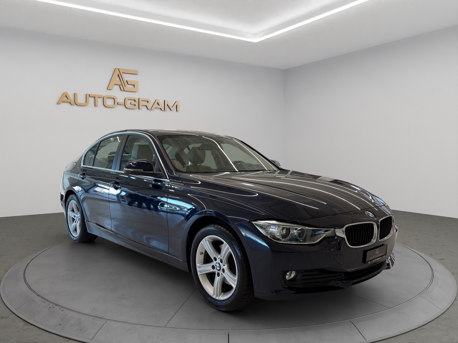 BMW 320d Steptronic Luxury-Line-image-6
