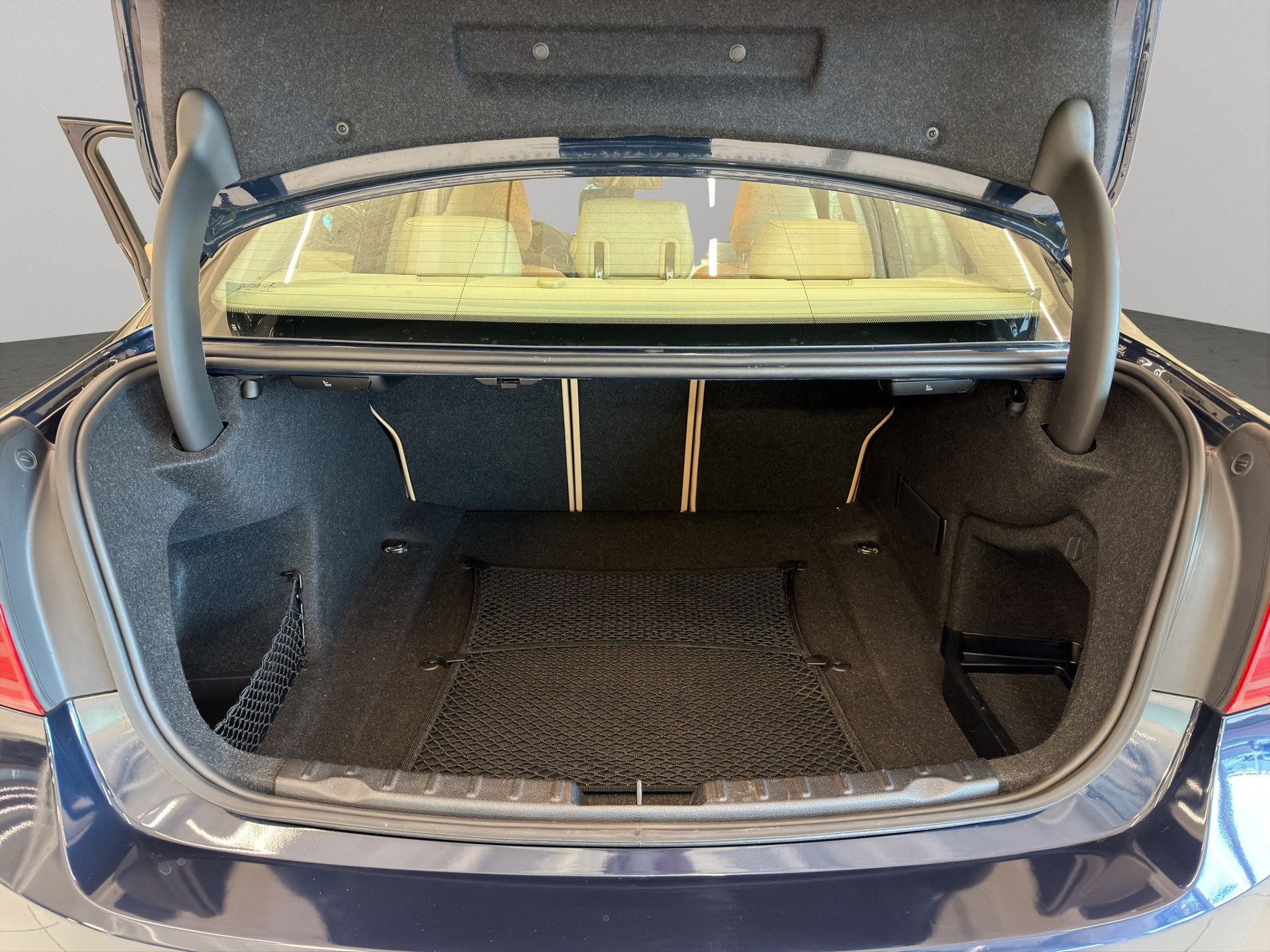 BMW 320d Steptronic Luxury-Line-image-24