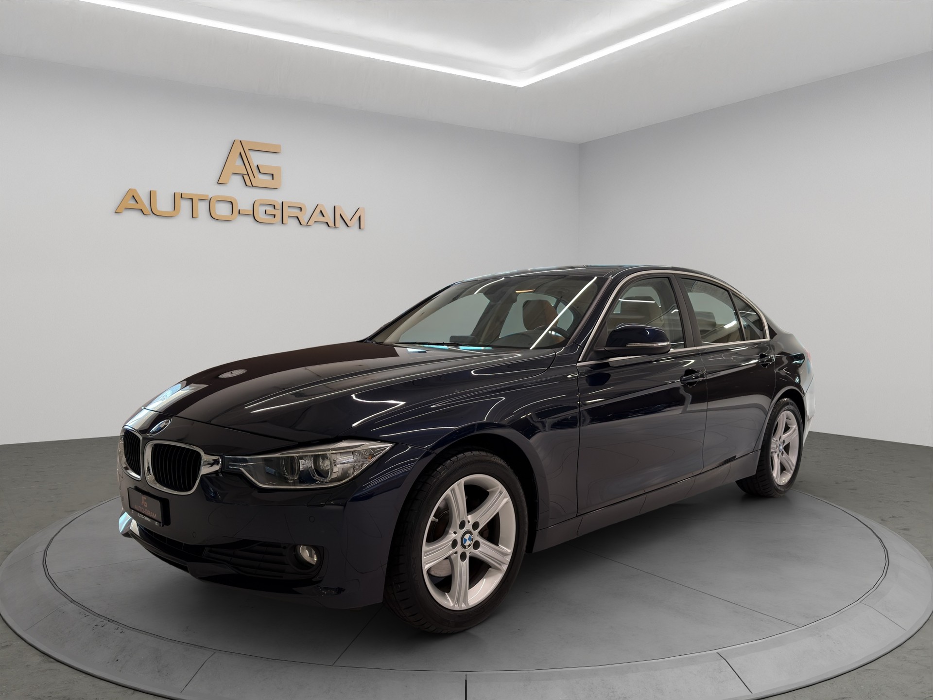 BMW 320d Steptronic Luxury-Line-image-0