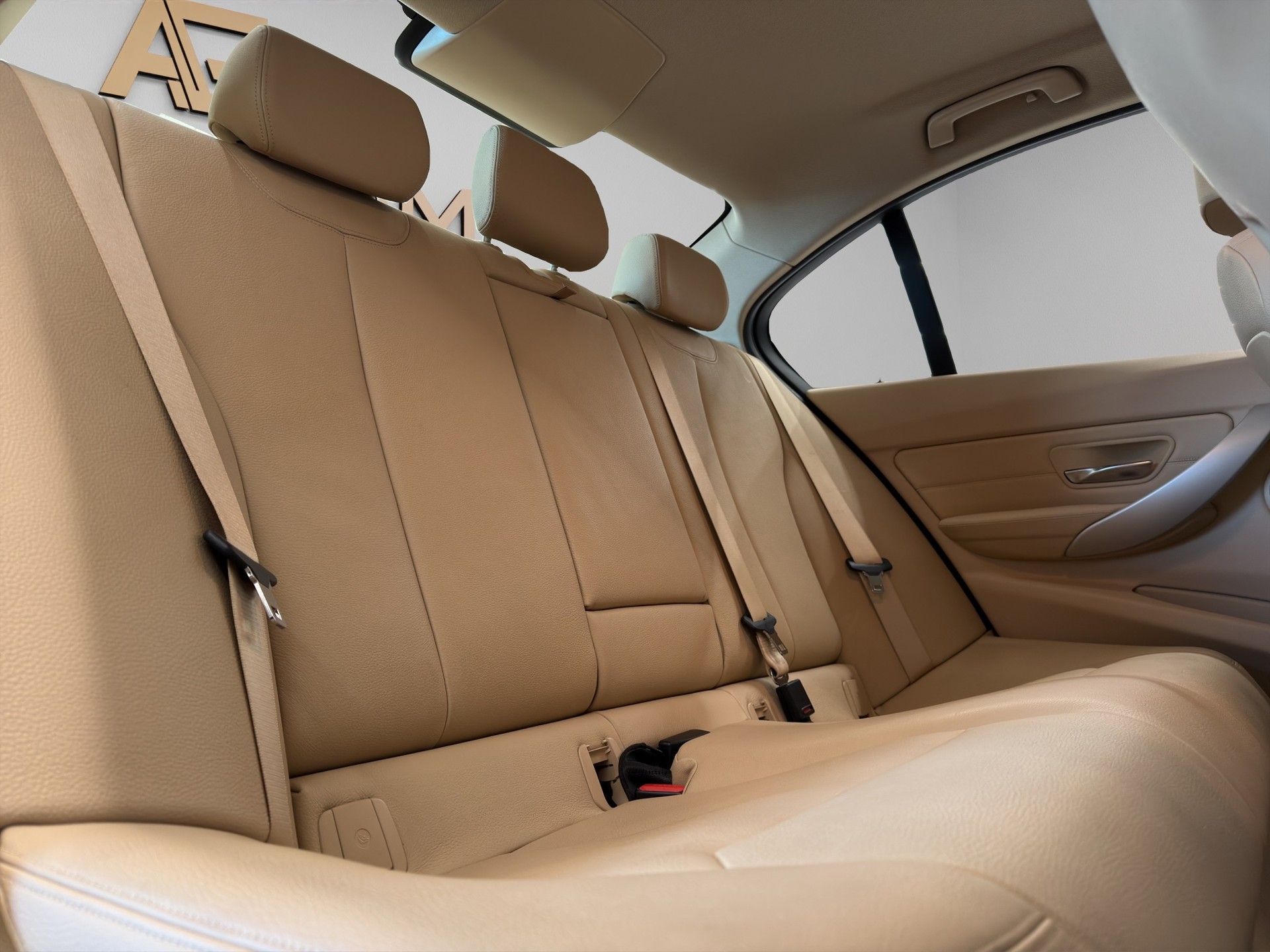 BMW 320d Steptronic Luxury-Line-image-15