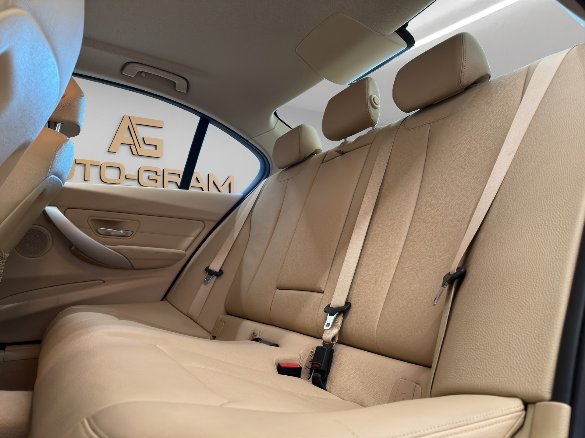 BMW 320d Steptronic Luxury-Line-image-14