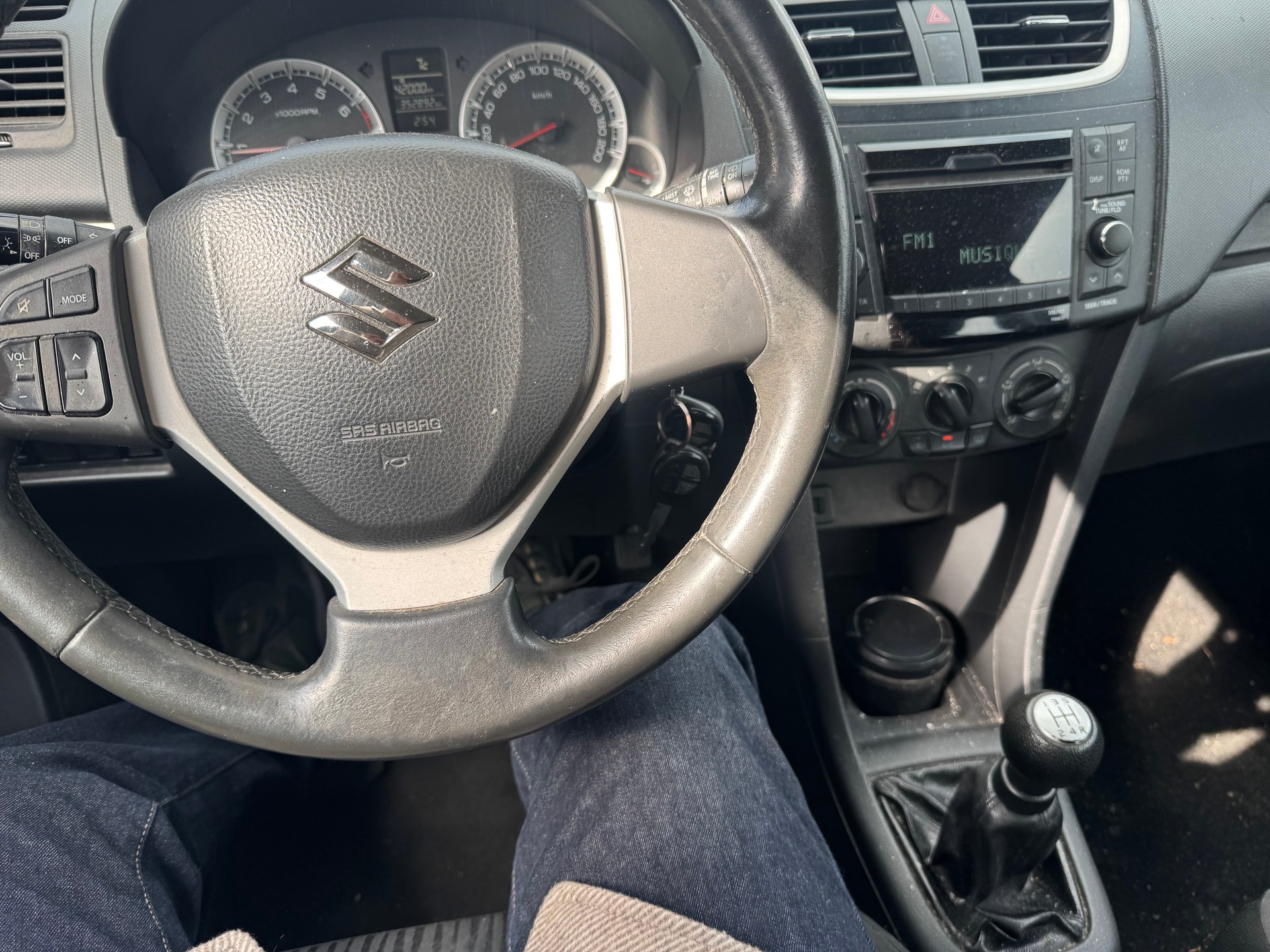 SUZUKI Swift 1.2i 16V GL-image-13