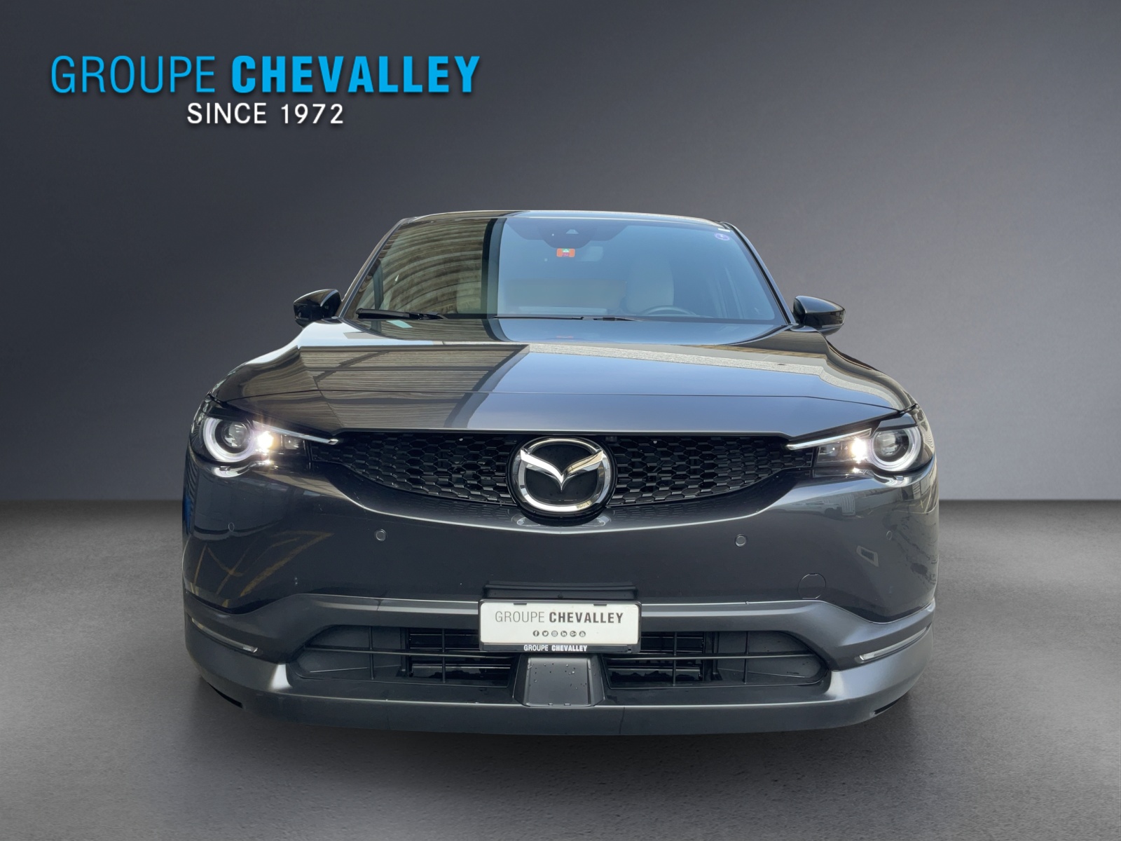MAZDA MX-30 PHEV e-Skyactiv R-EV 170 Makoto-showroom-element-1