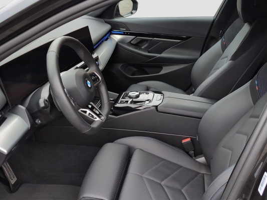 BMW 520d xDrive 48V M Sport-image-7