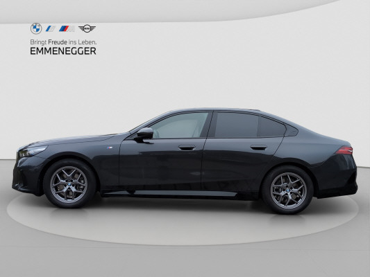 BMW 520d xDrive 48V M Sport-image-1