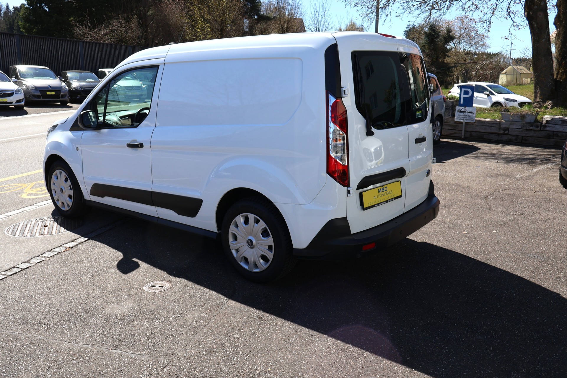 FORD Transit Connect Van T200 1.5 Eco Blue Ambiente-image-6