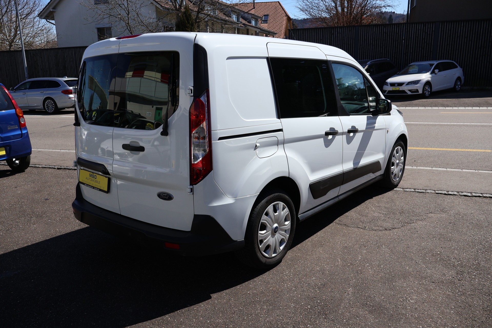 FORD Transit Connect Van T200 1.5 Eco Blue Ambiente-image-5