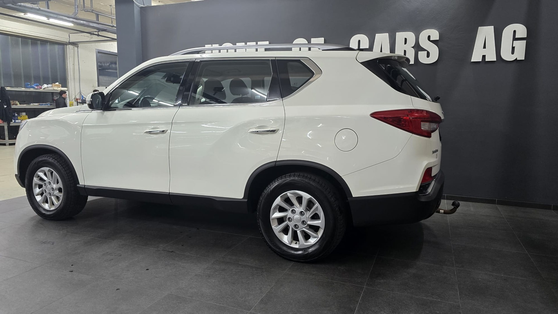KGM-SsangYong Rexton RX220 e-XDi Crystal 4WD-image-5