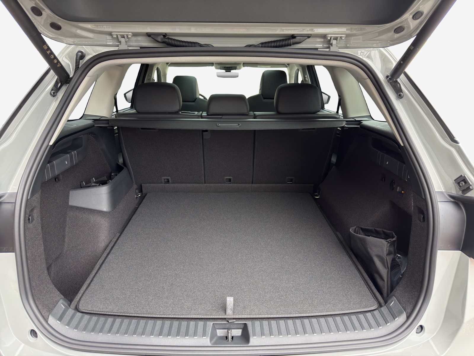 SKODA Kodiaq Dynamic-image-12