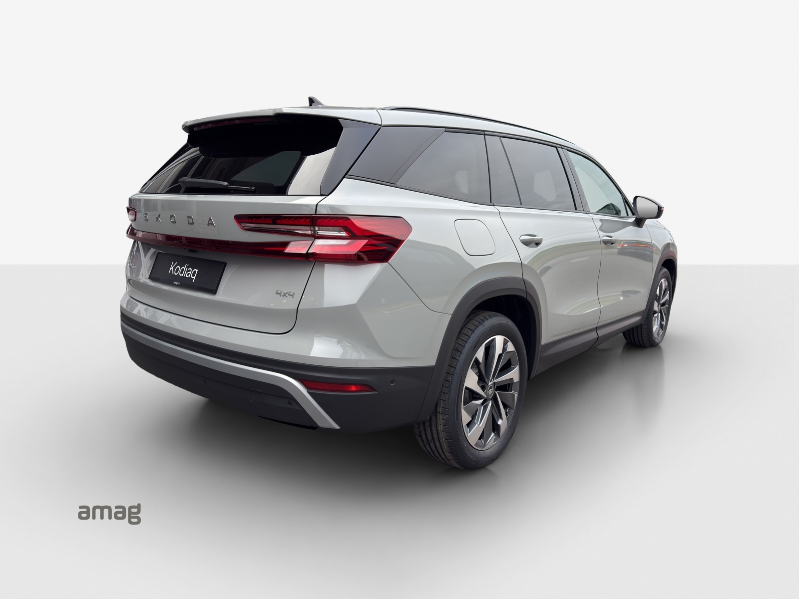 SKODA Kodiaq Dynamic-image-4