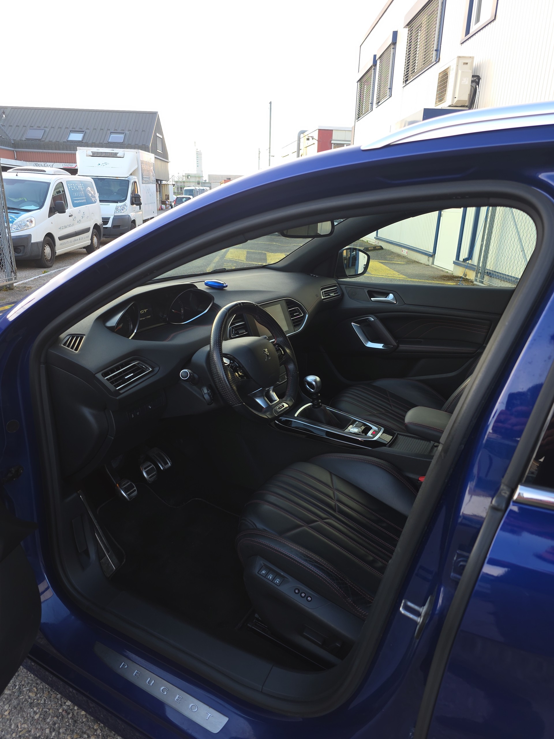 PEUGEOT 308 SW 1.6 eTHP GT-image-5