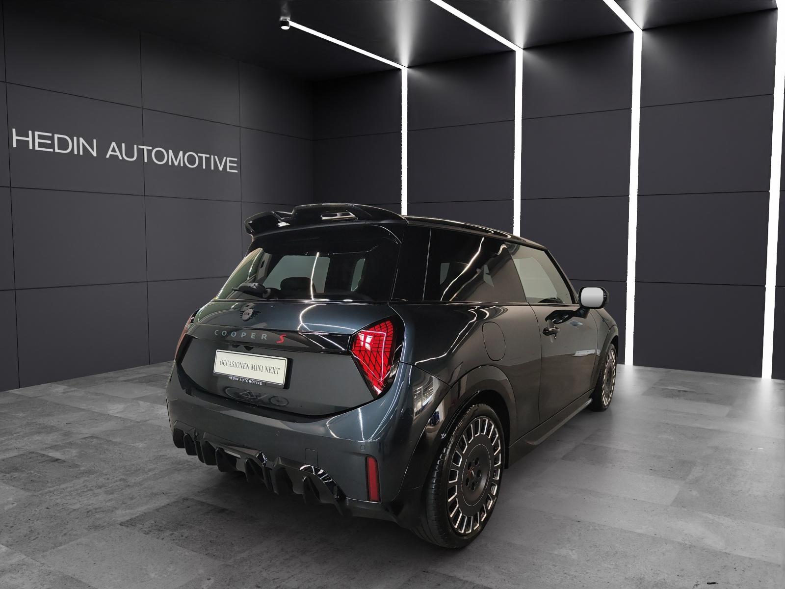 MINI F66 2.0i Cooper S John Cooper Works Trim-image-5