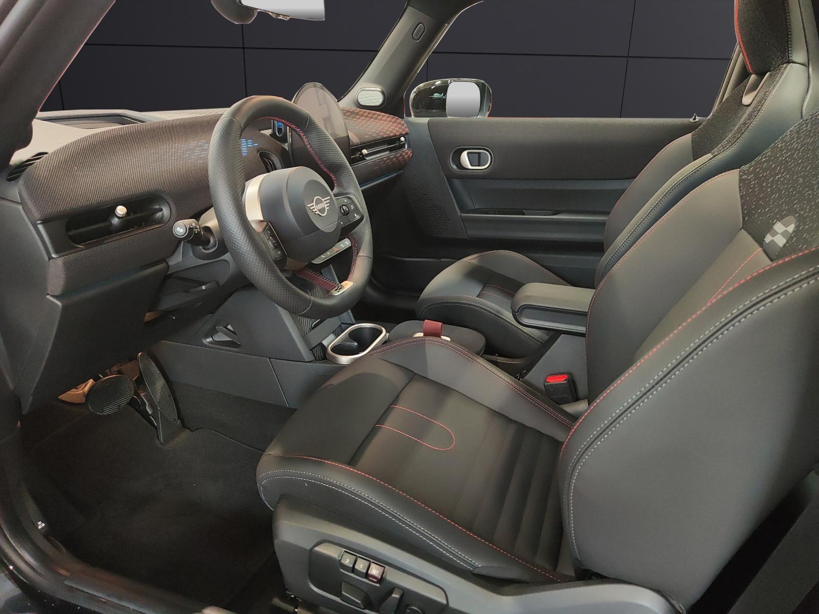 MINI F66 2.0i Cooper S John Cooper Works Trim-image-9