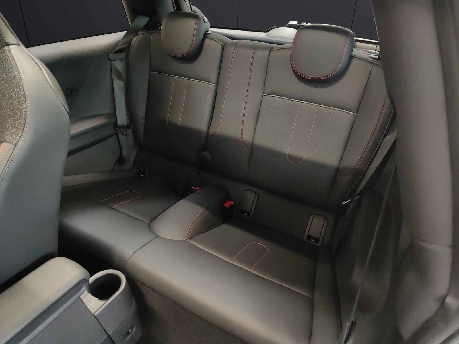 MINI F66 2.0i Cooper S John Cooper Works Trim-image-16