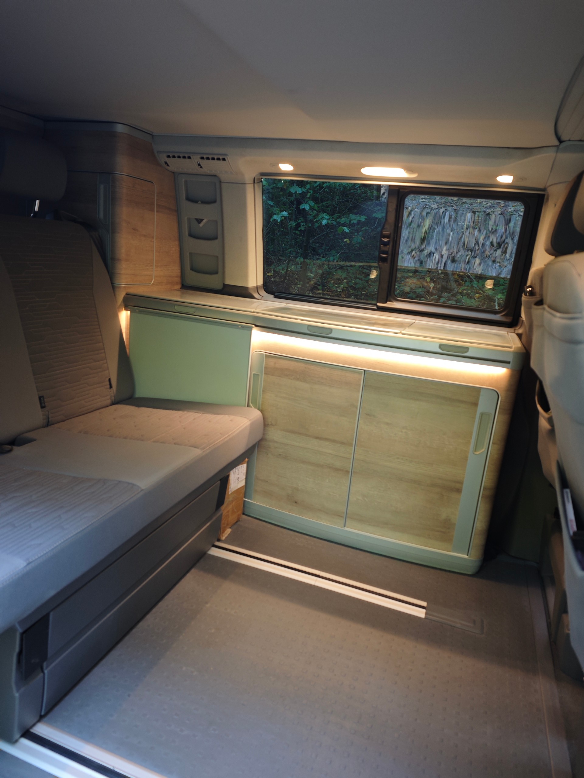 VW T6.1 California 4x4 2.0 Bi-TDI BULLI Liberty DSG-image-3