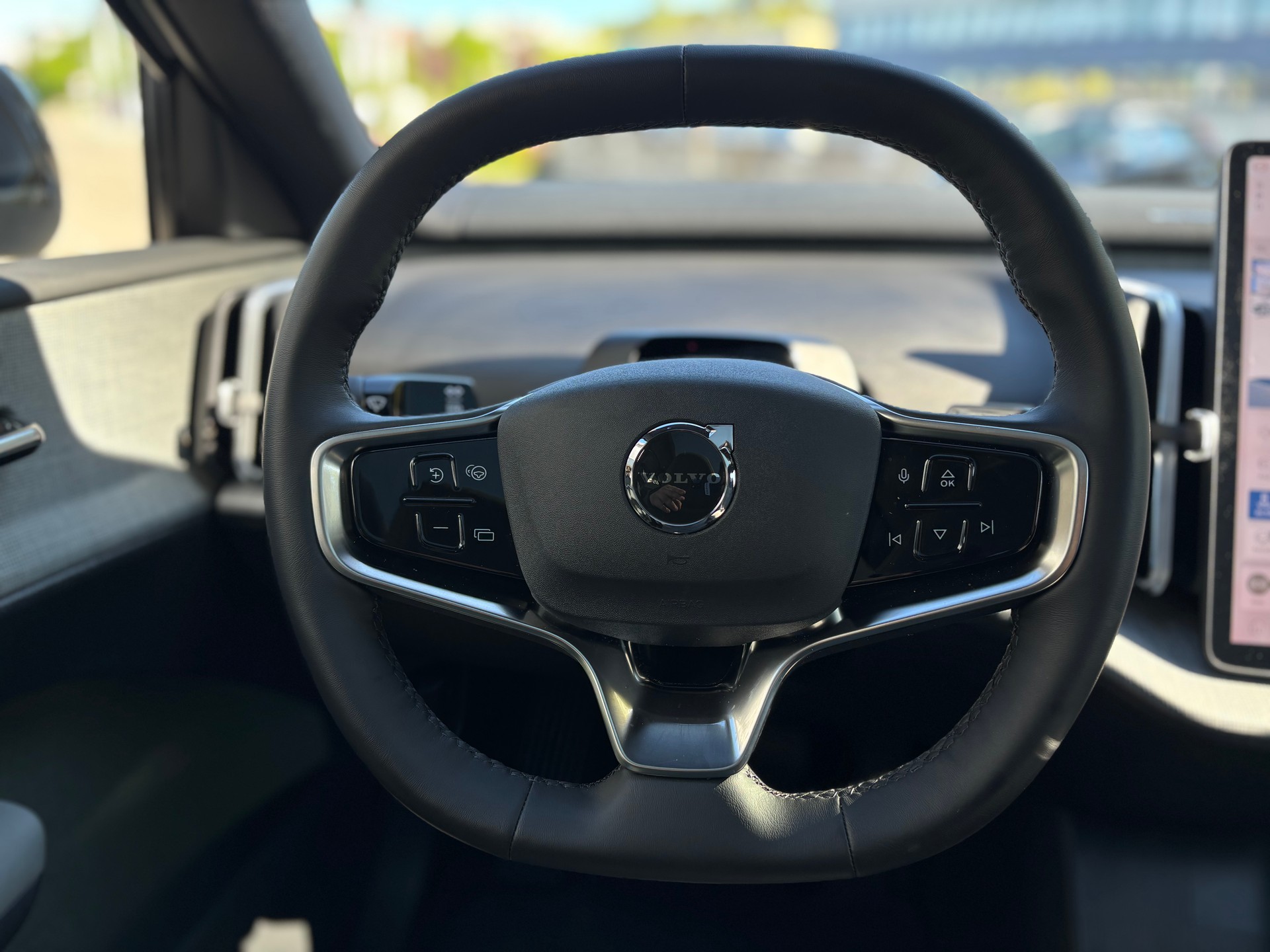 VOLVO EX30 CC E60 Twin Performance AWD-image-17