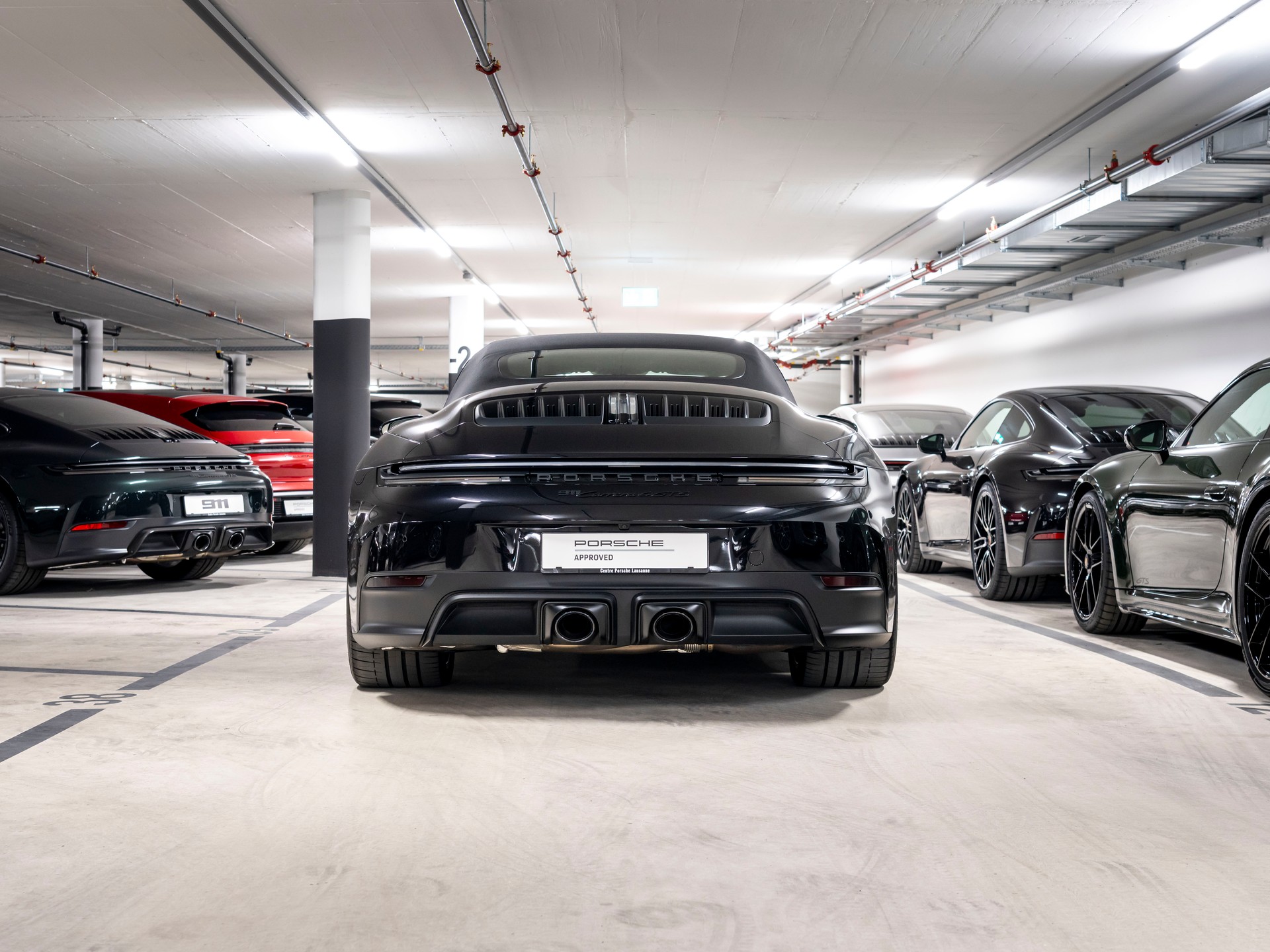 PORSCHE 911 Carrera 4 Cabriolet GTS PDK-image-4
