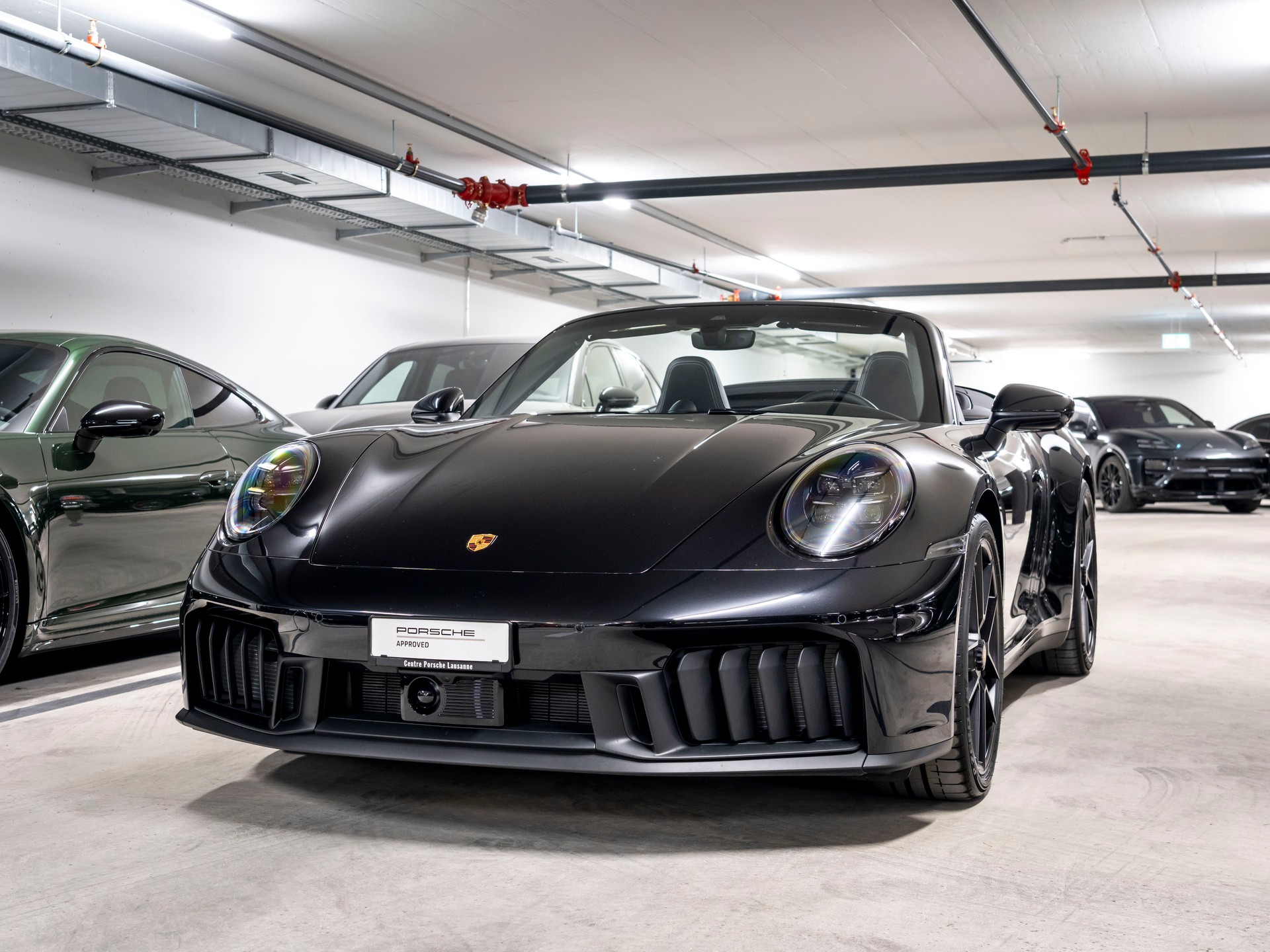 PORSCHE 911 Carrera 4 Cabriolet GTS PDK-image-24