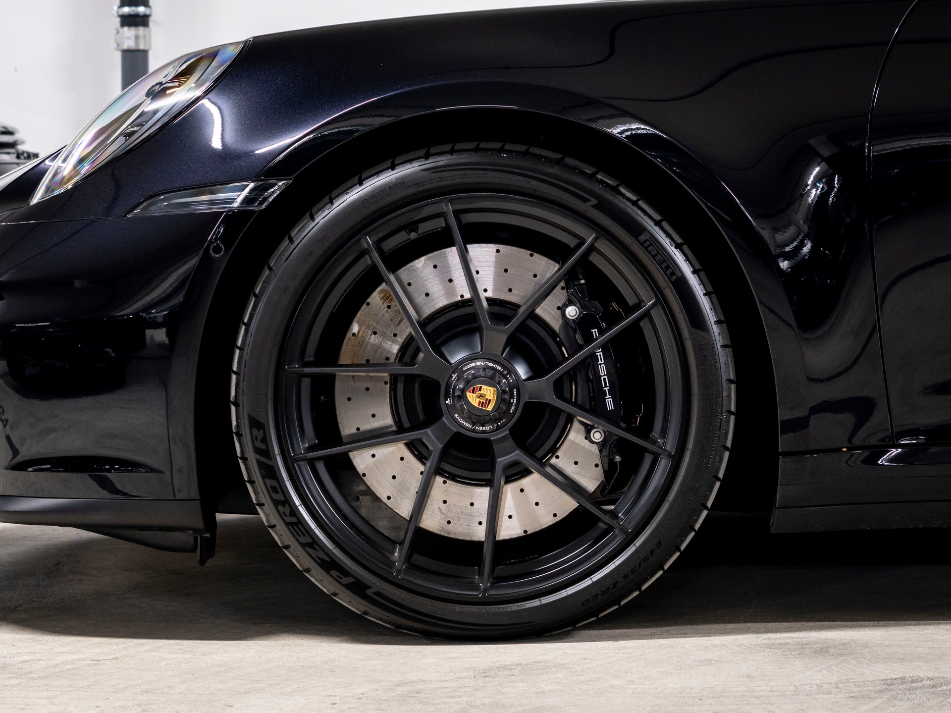 PORSCHE 911 Carrera 4 Cabriolet GTS PDK-image-8